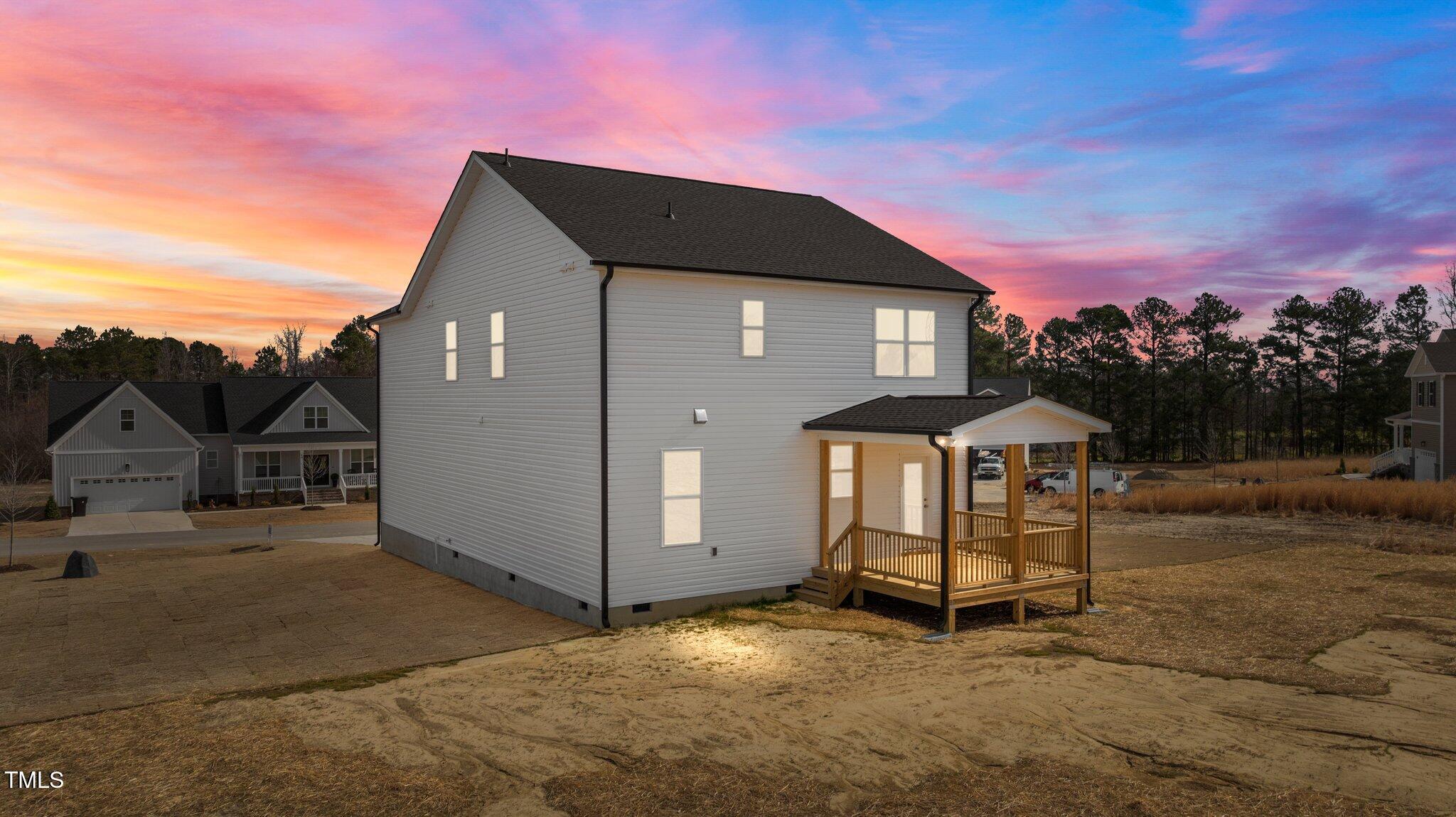 35 Diamond Creek Drive Property Photo 32