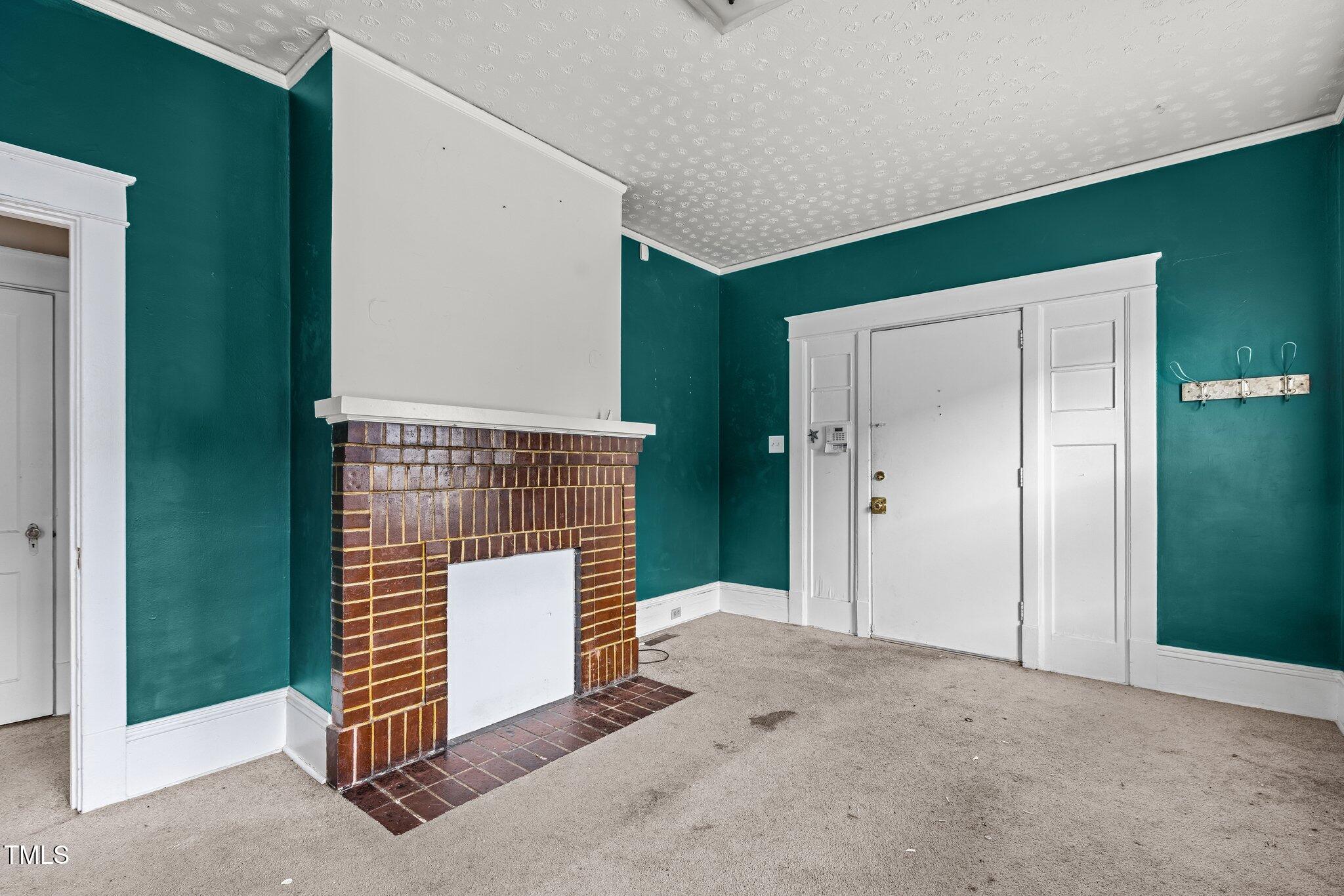 810 E Edenton Street Property Photo 5