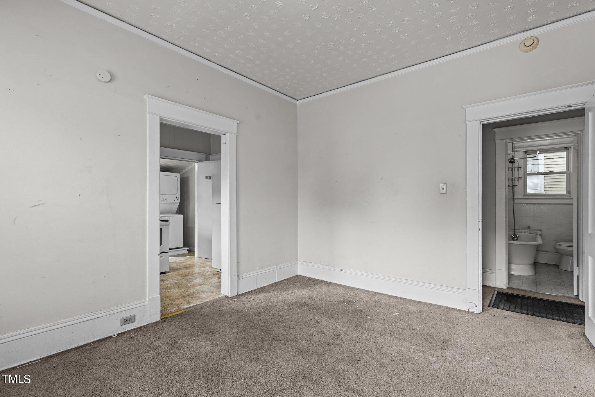 810 E Edenton Street Property Photo 6