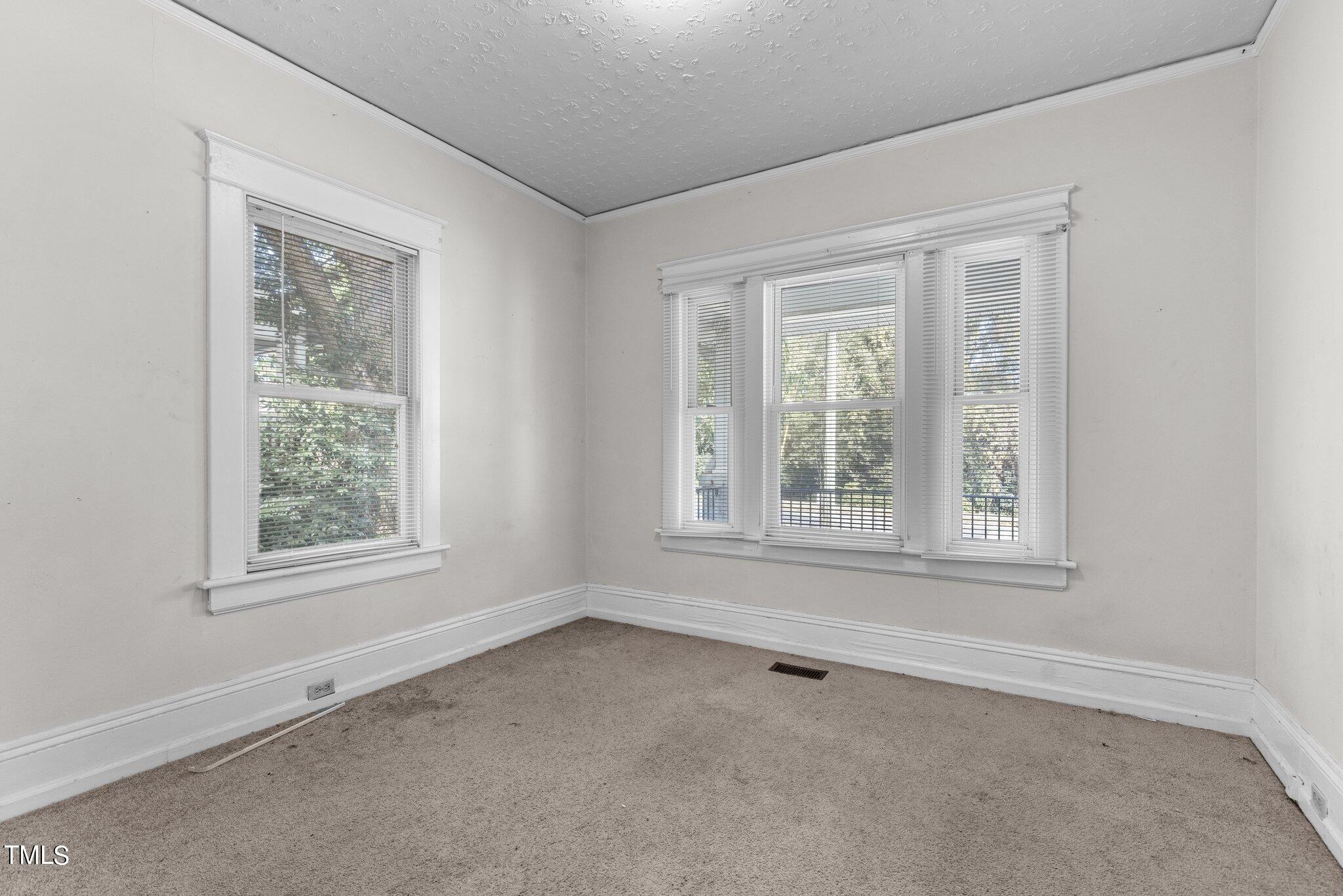 810 E Edenton Street Property Photo 16