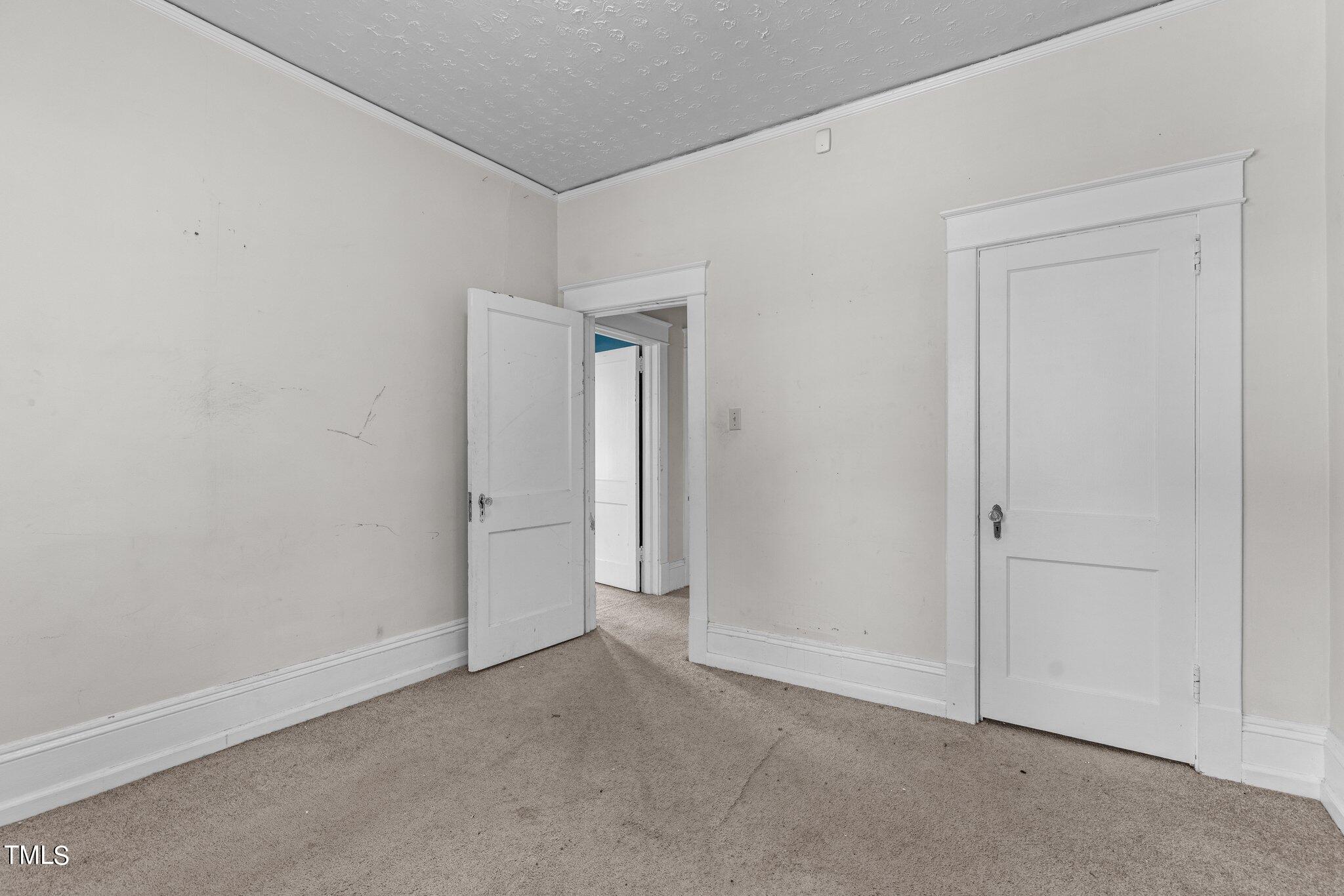 810 E Edenton Street Property Photo 17