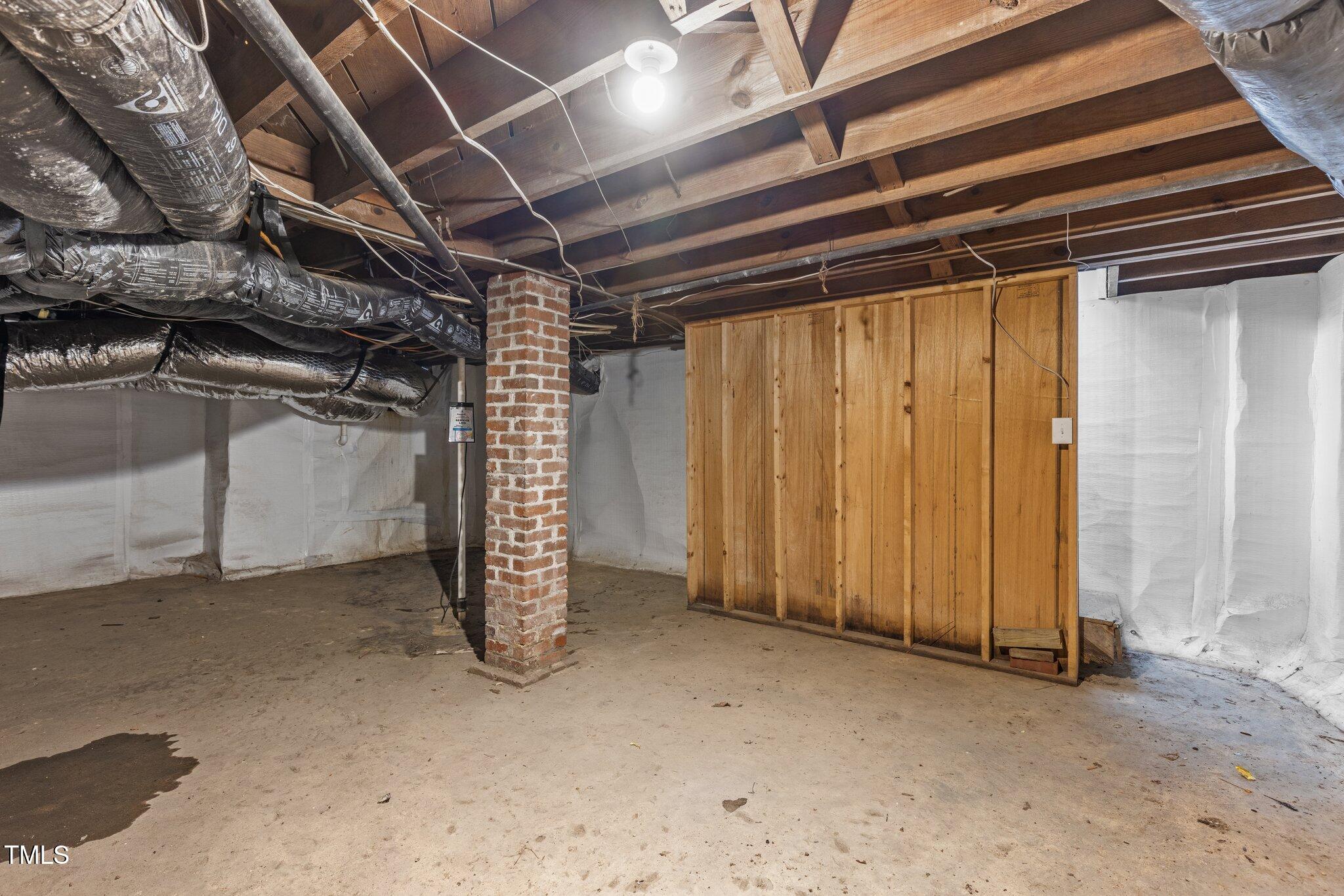 810 E Edenton Street Property Photo 19