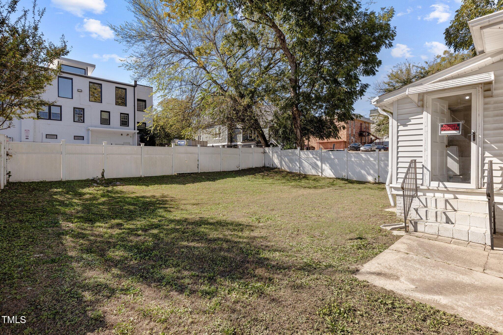 810 E Edenton Street Property Photo 20