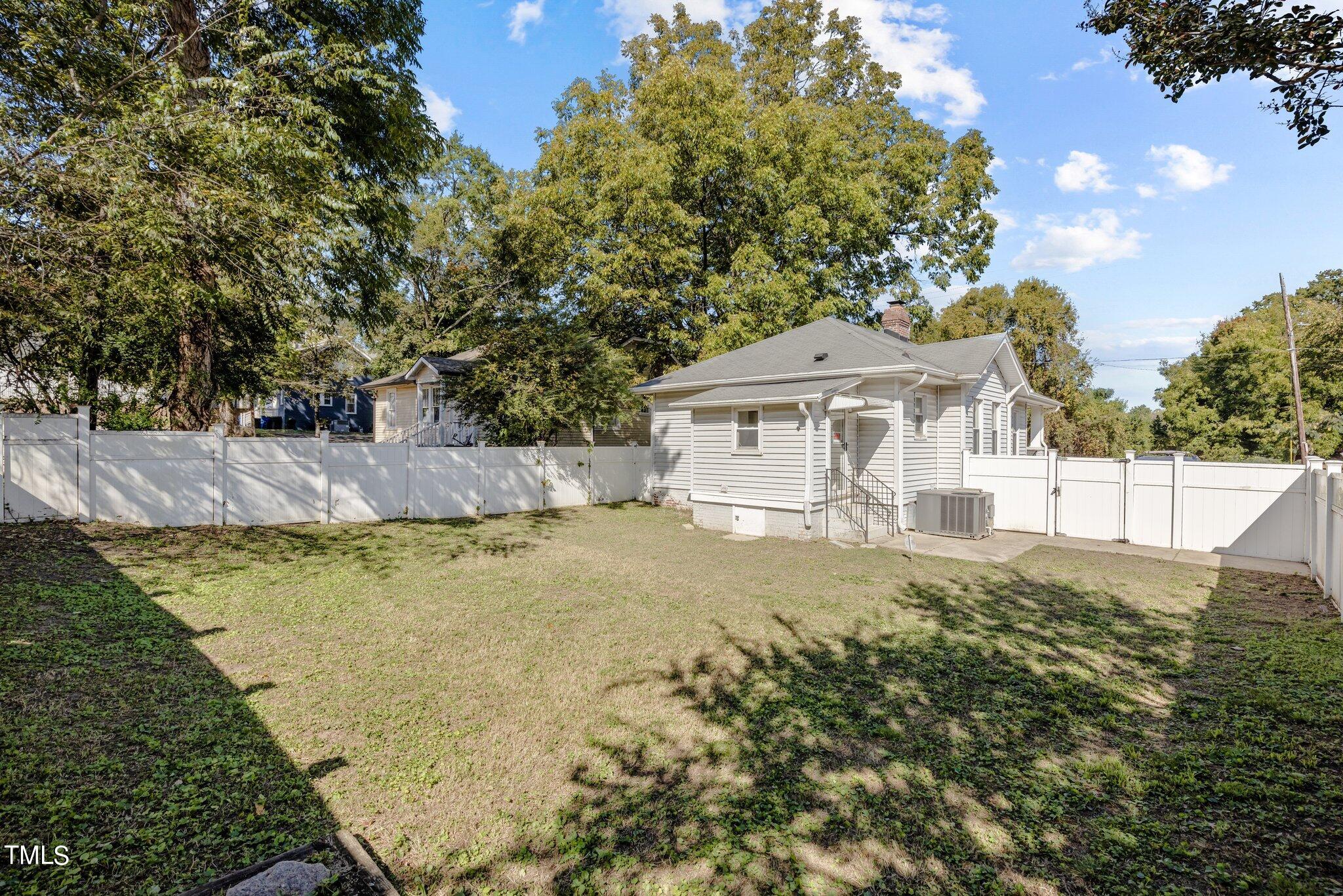 810 E Edenton Street Property Photo 21