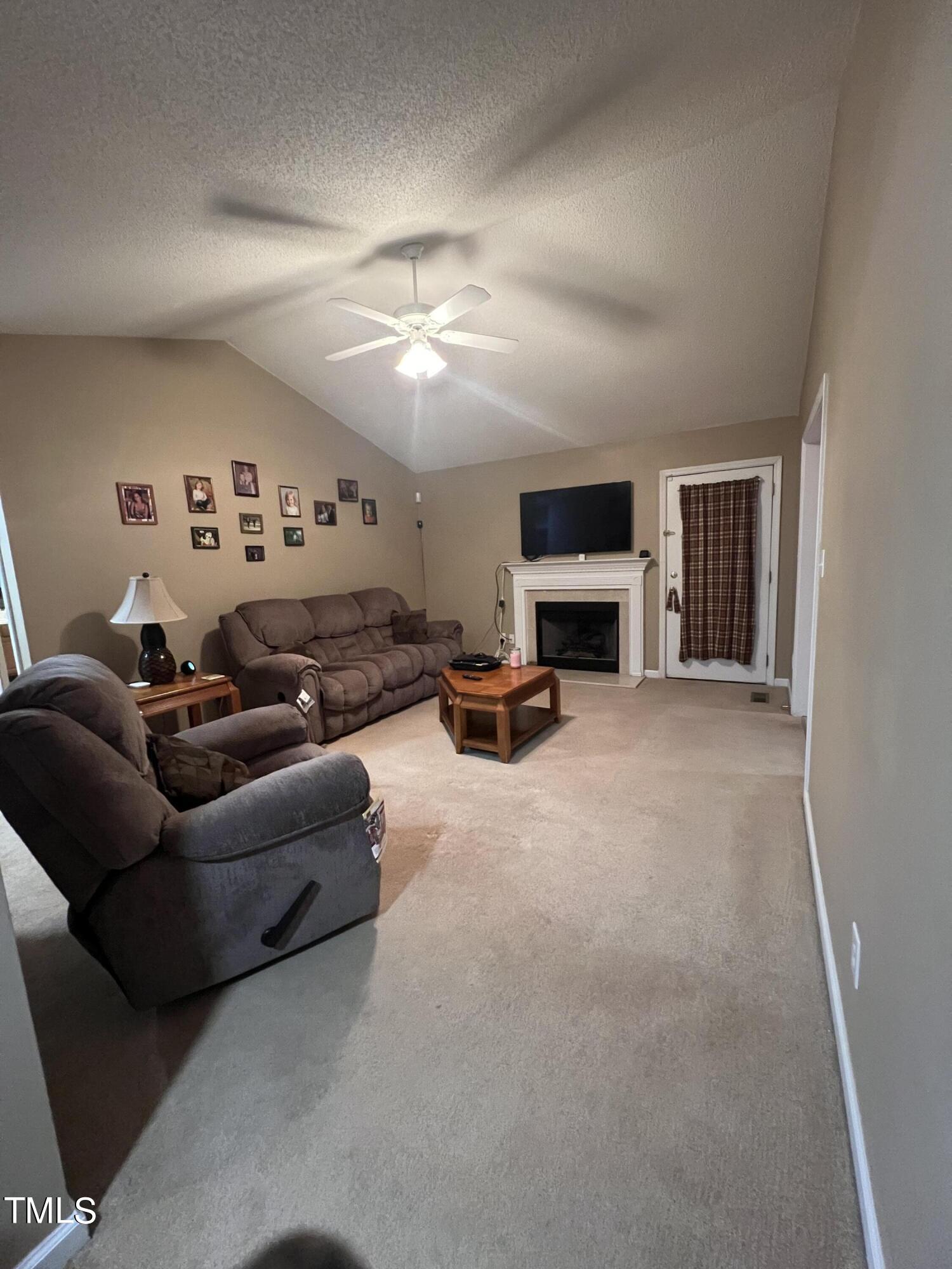 105 Gentle Rio Court Property Photo 5