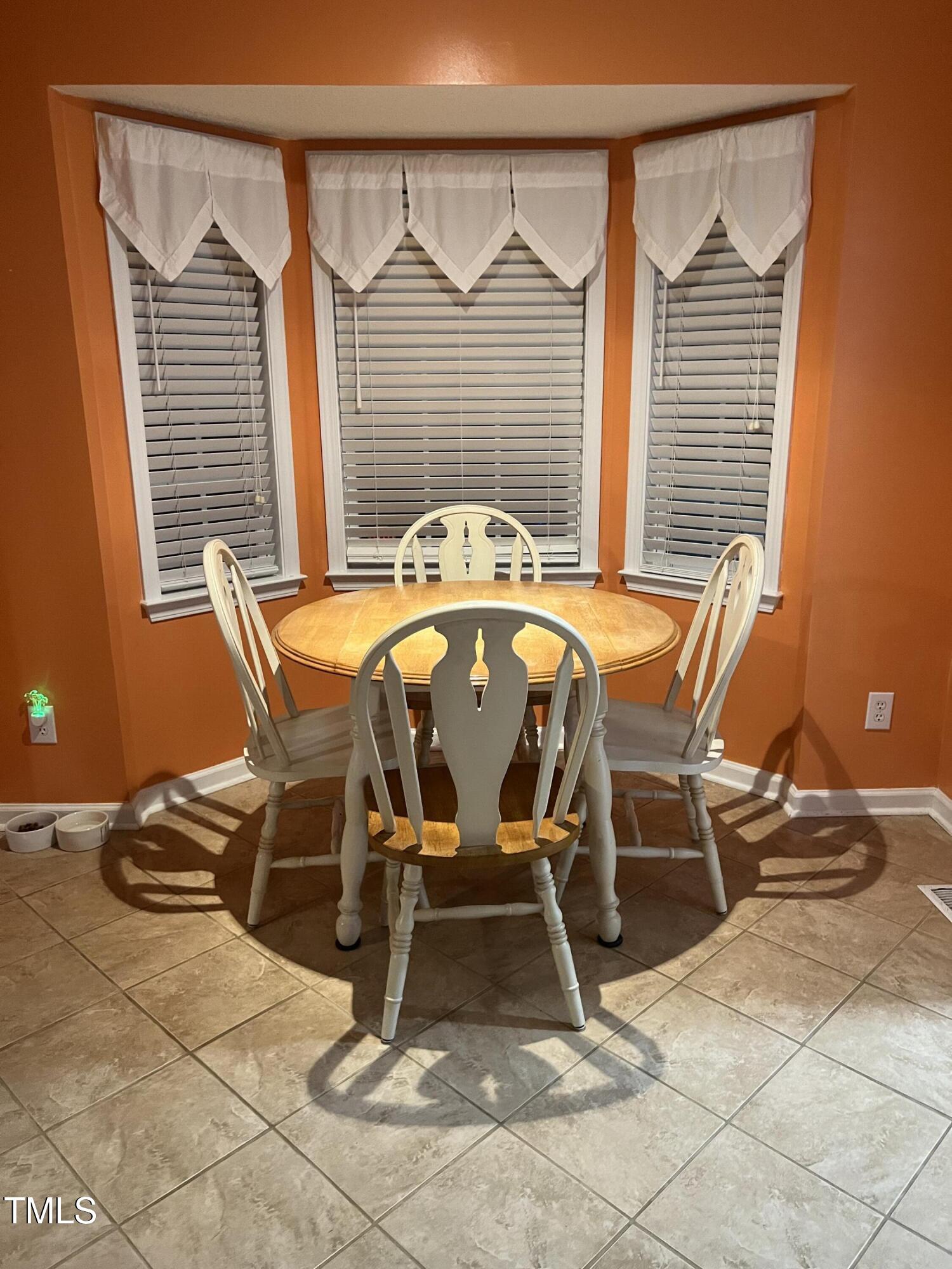 105 Gentle Rio Court Property Photo 10