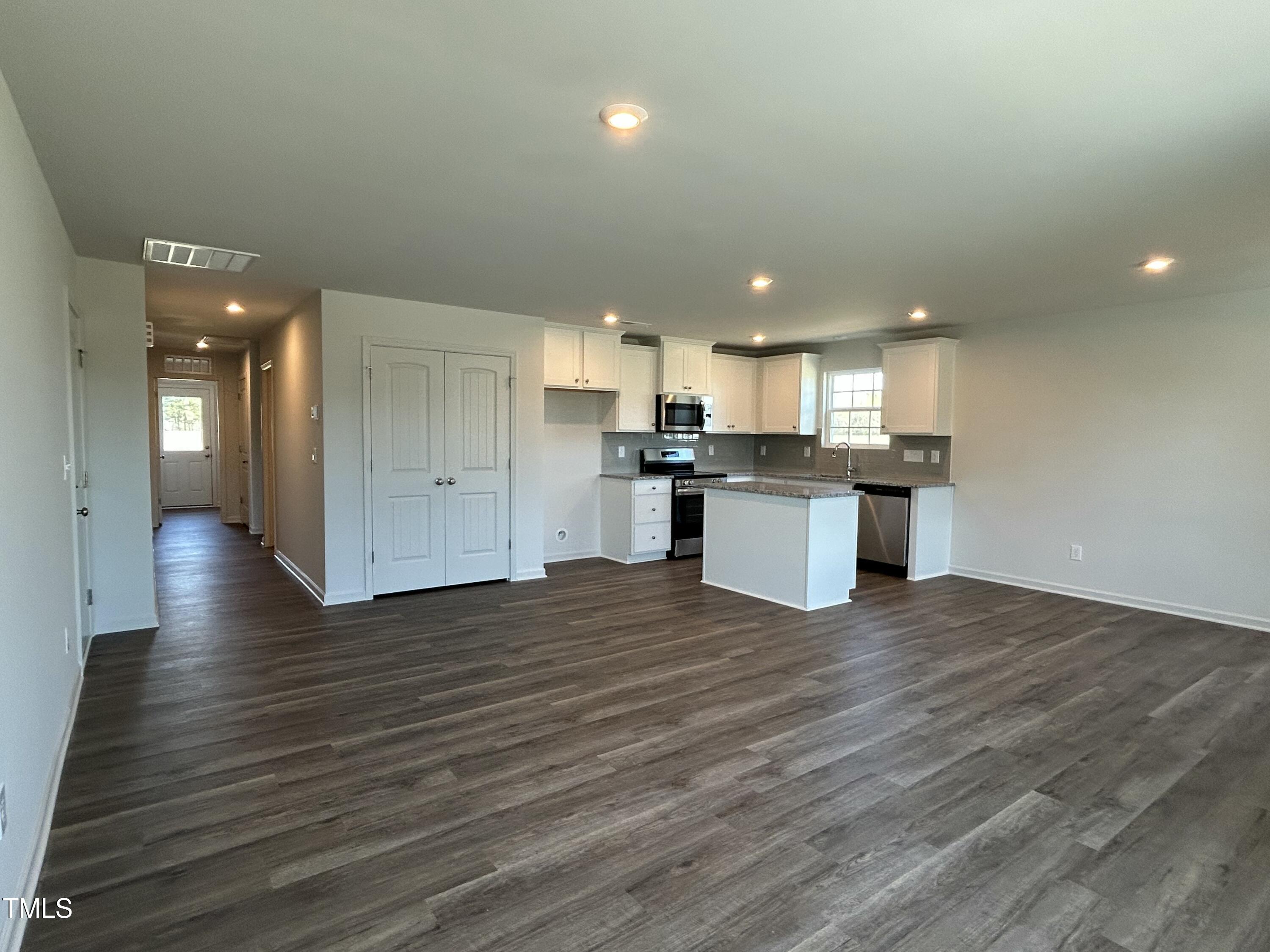111 Johnson Ridge Way Property Photo 8