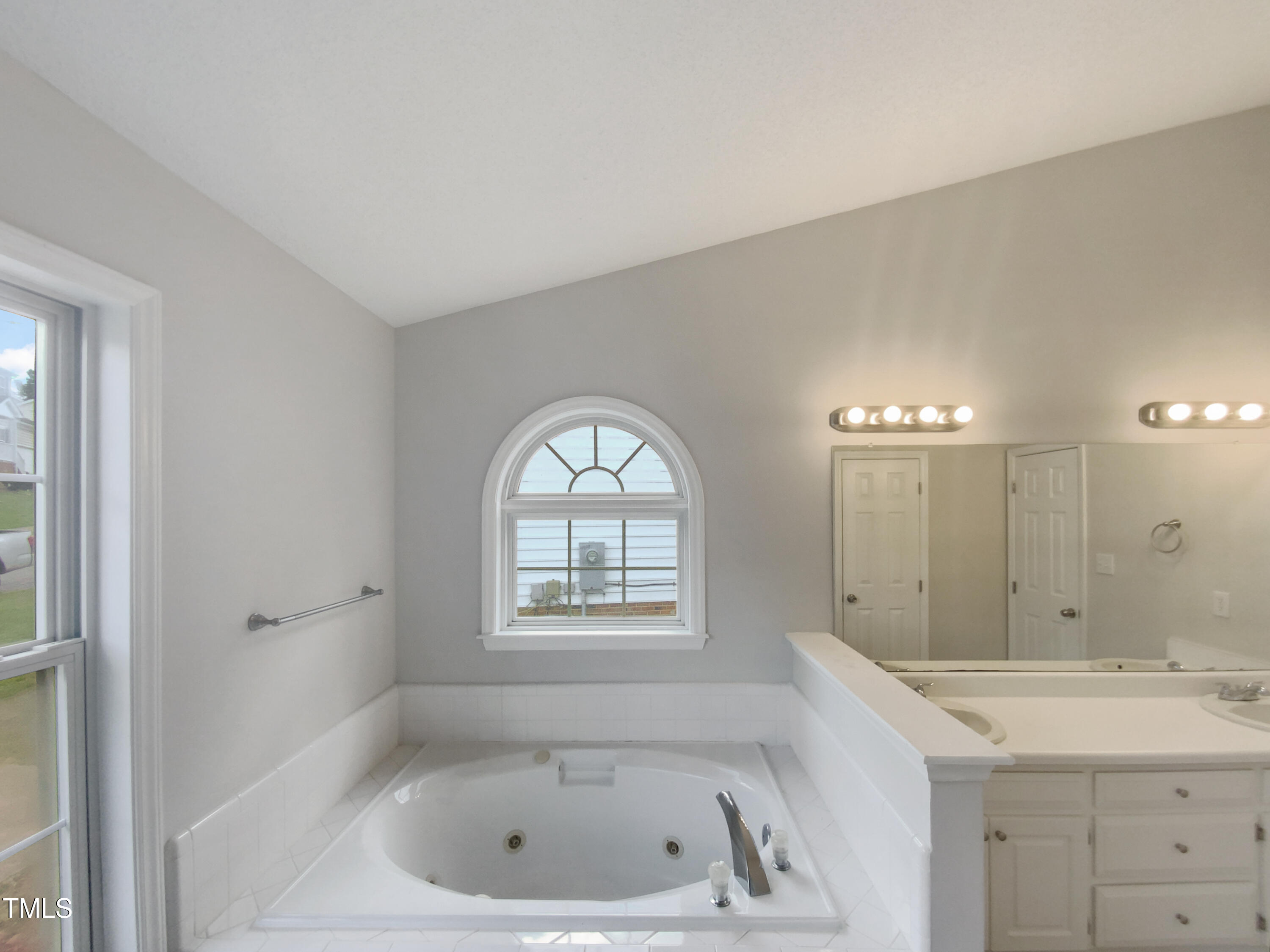 6849 Coventry Ridge Road Property Photo 15