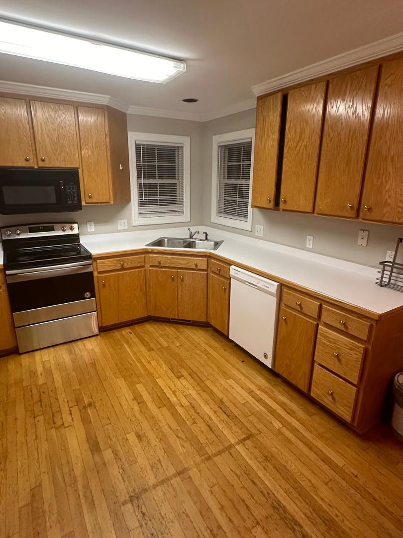 2924 Golden Oak Court Property Photo 2