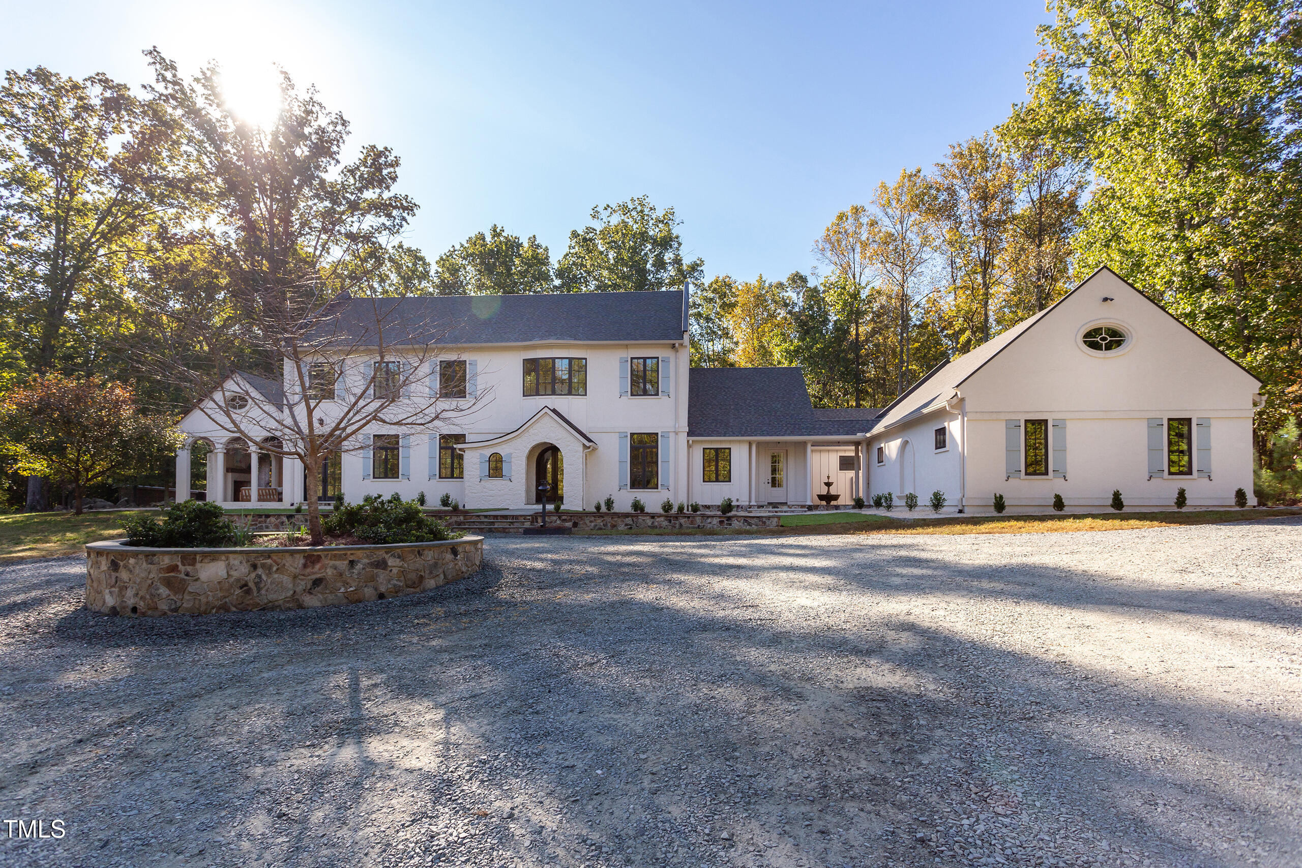 781 Smith Level Road Property Photo 6