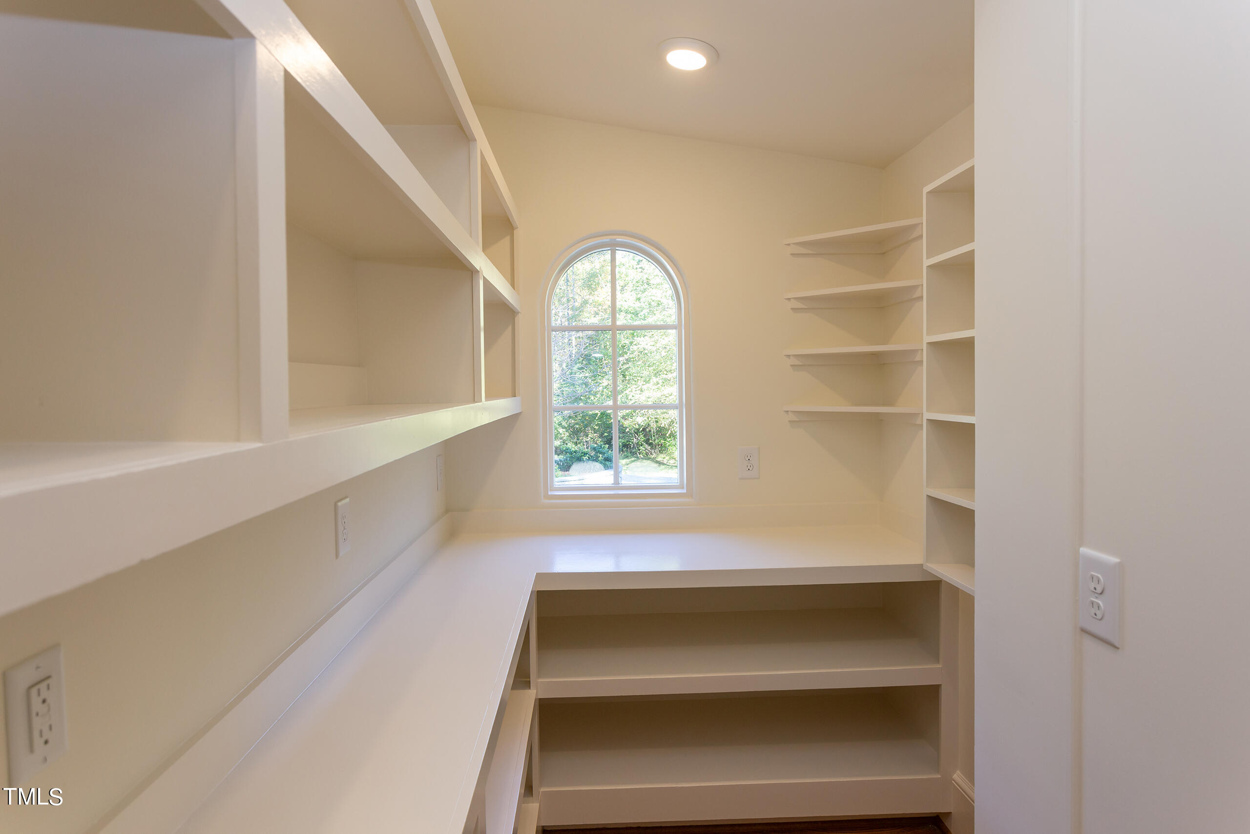 781 Smith Level Road Property Photo 18