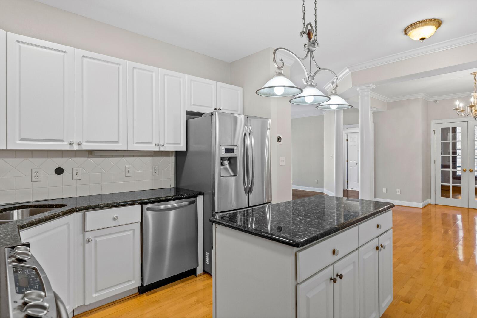 1231 Kelton Cottage Way Property Photo 11