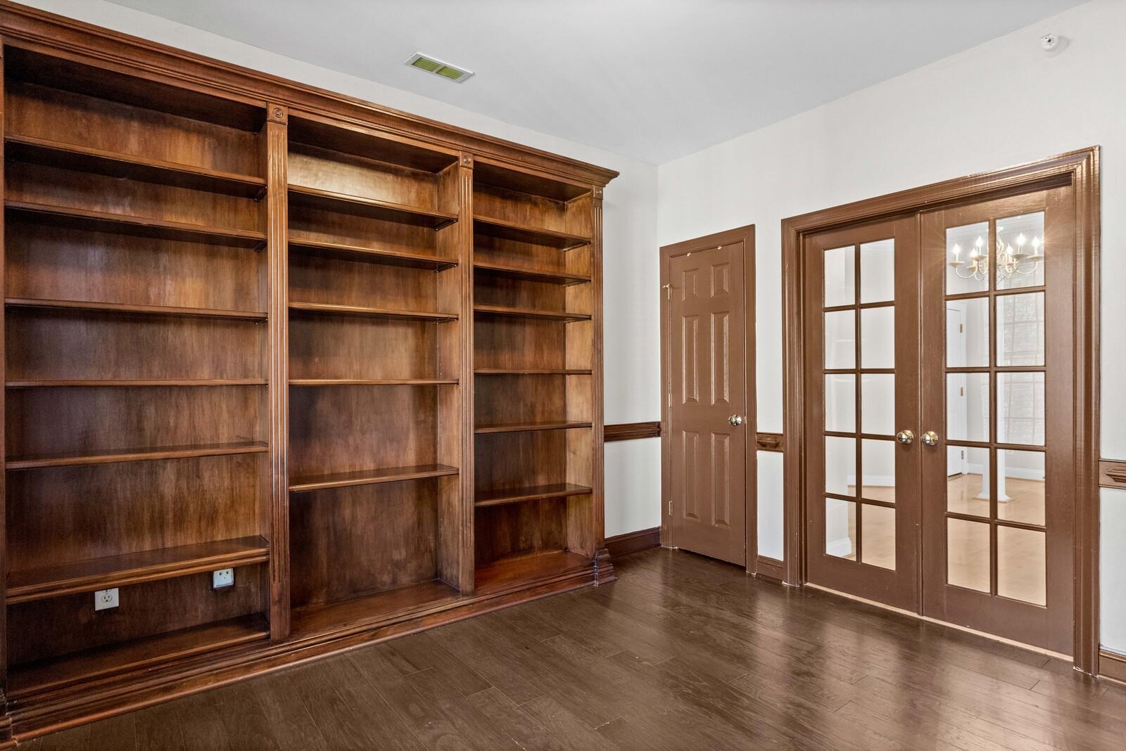 1231 Kelton Cottage Way Property Photo 26