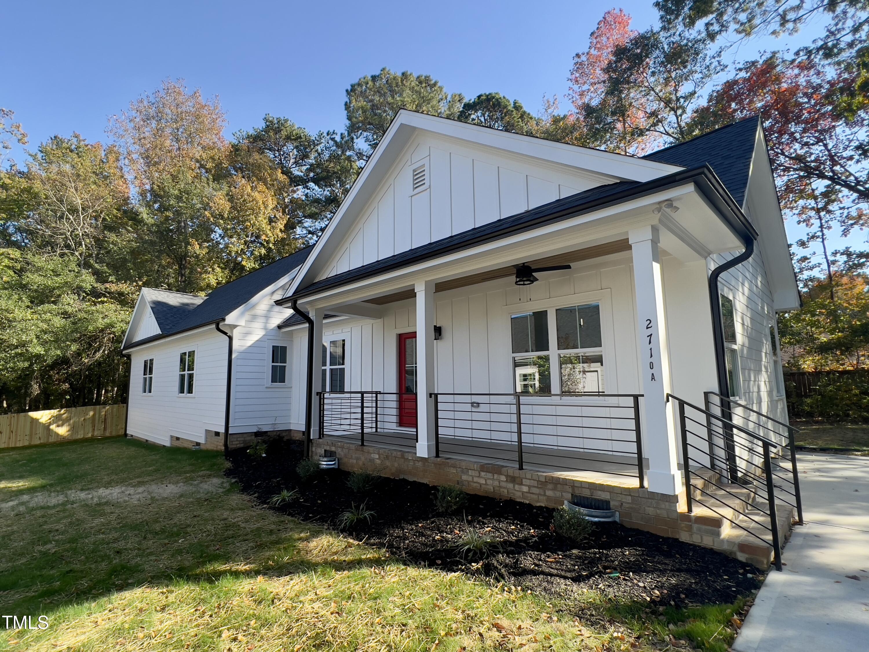 2710 - A Mansfield Avenue Property Photo 1