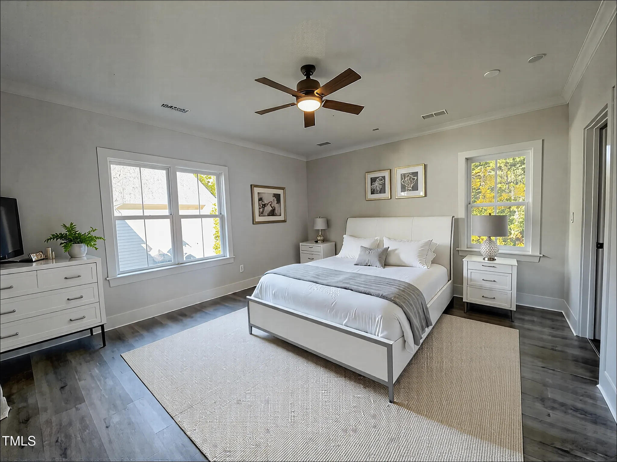 2710 - A Mansfield Avenue Property Photo 12