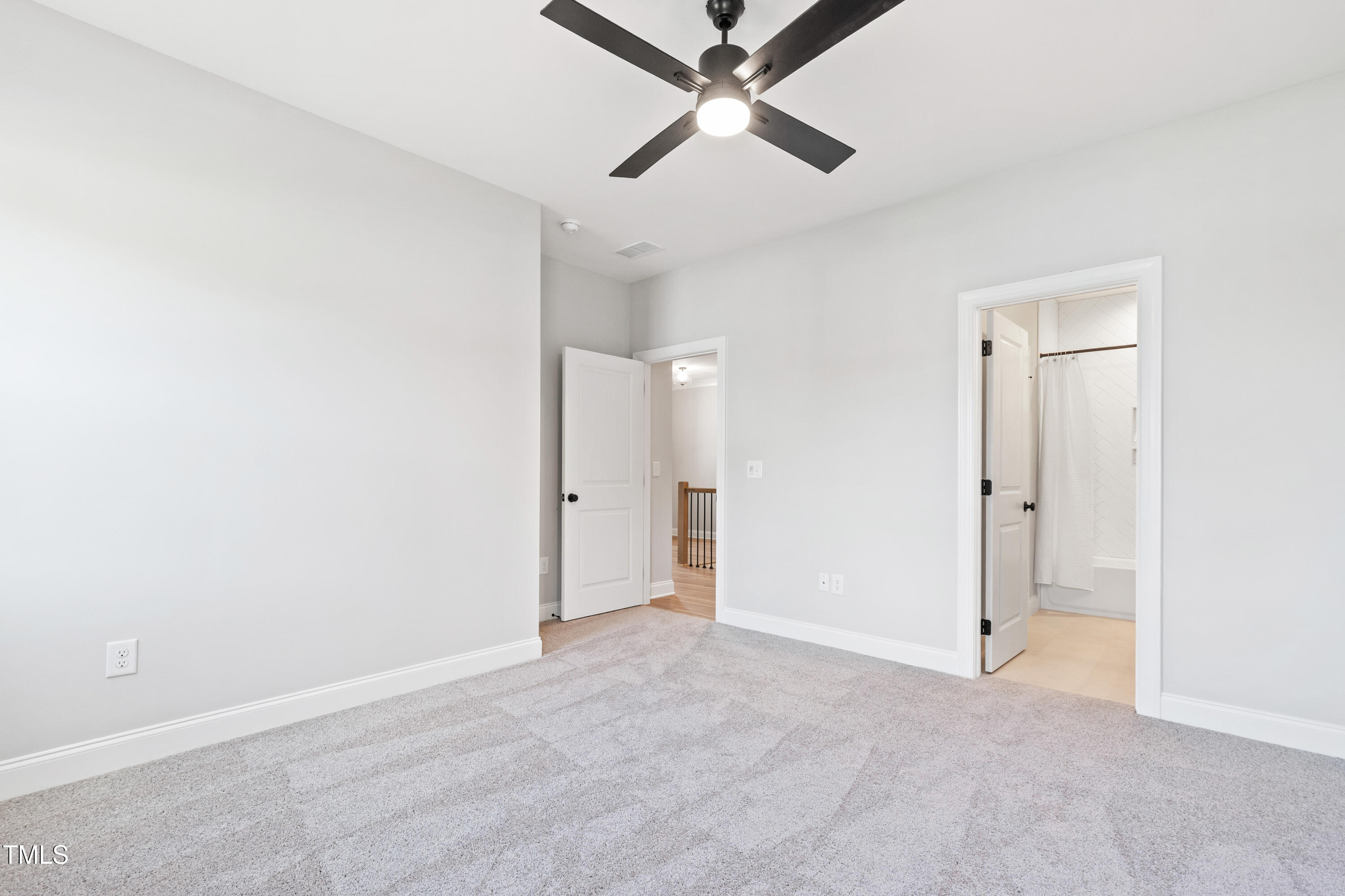 55 Firefly Lane Property Photo 32