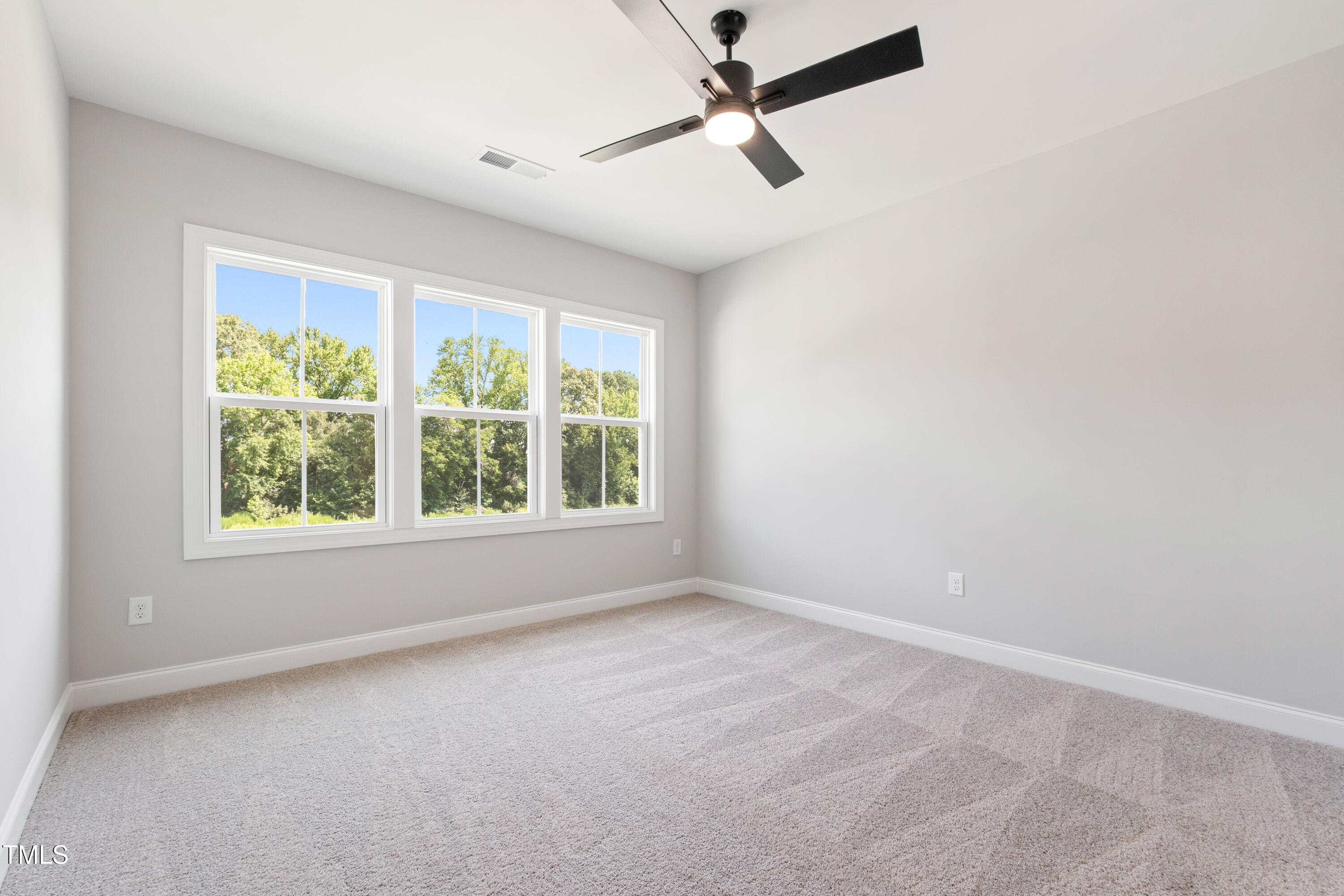 55 Firefly Lane Property Photo 36