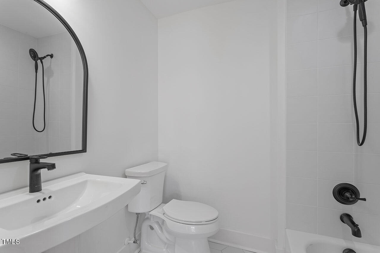 215 E Cabarrus Street Property Photo 31