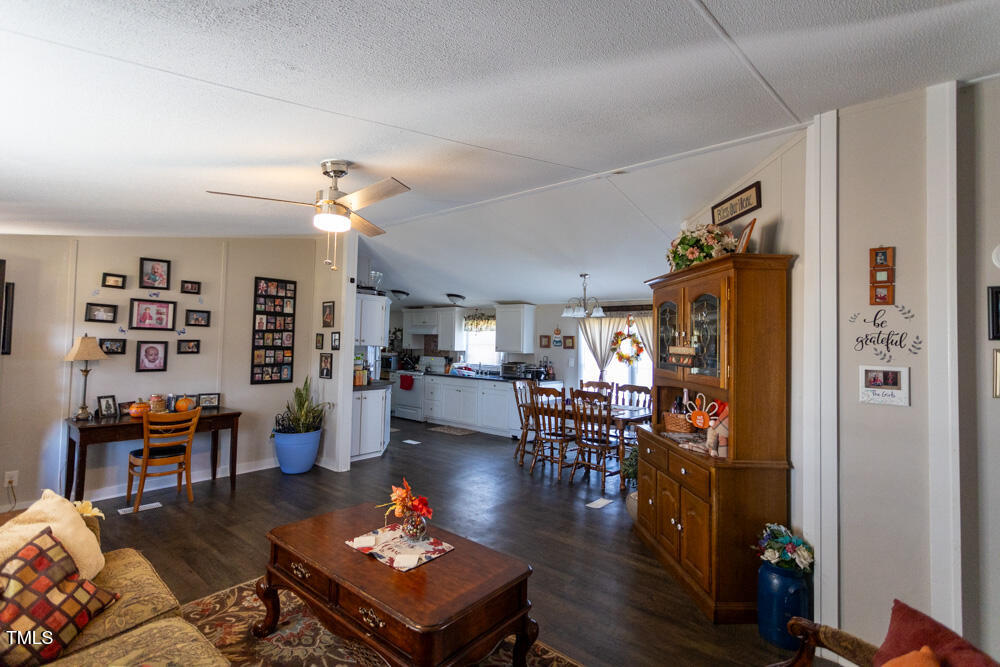 139 Lauren Lane Property Photo 4