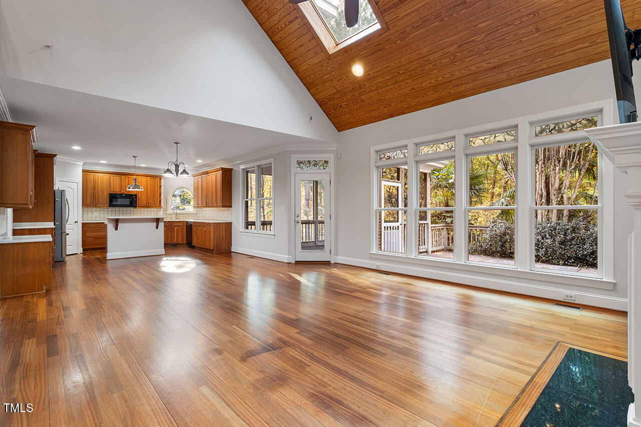 12817 Strickland Road Property Photo 30