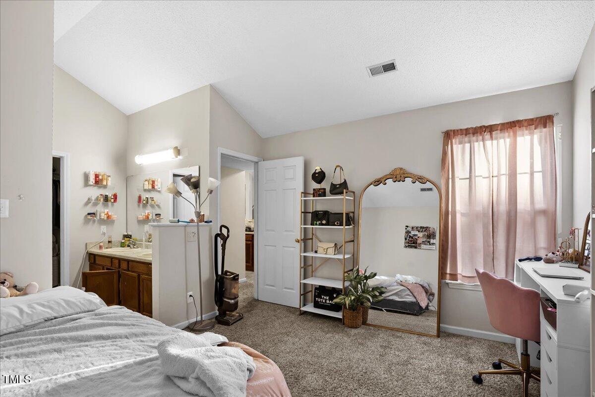 418 Devlin Place Property Photo 12