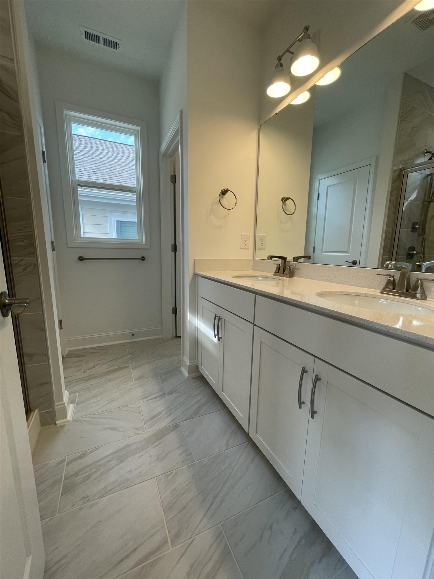 137 Swain Street Property Photo 18