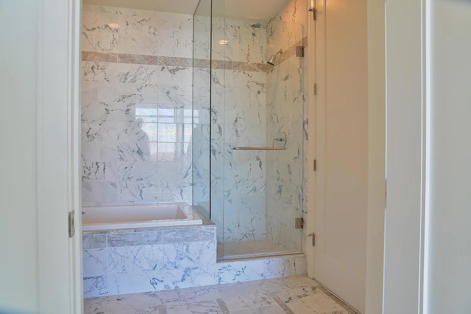 122 N Harrington Street # 1115 Property Photo 6