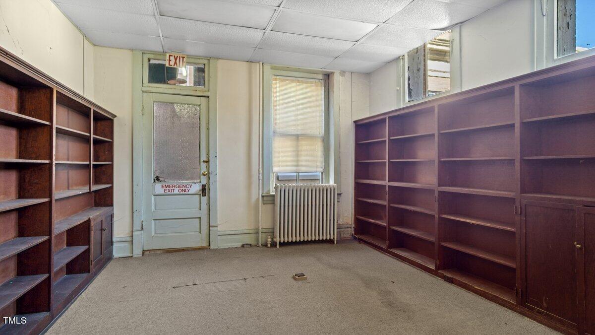 116 Young Street Property Photo 8