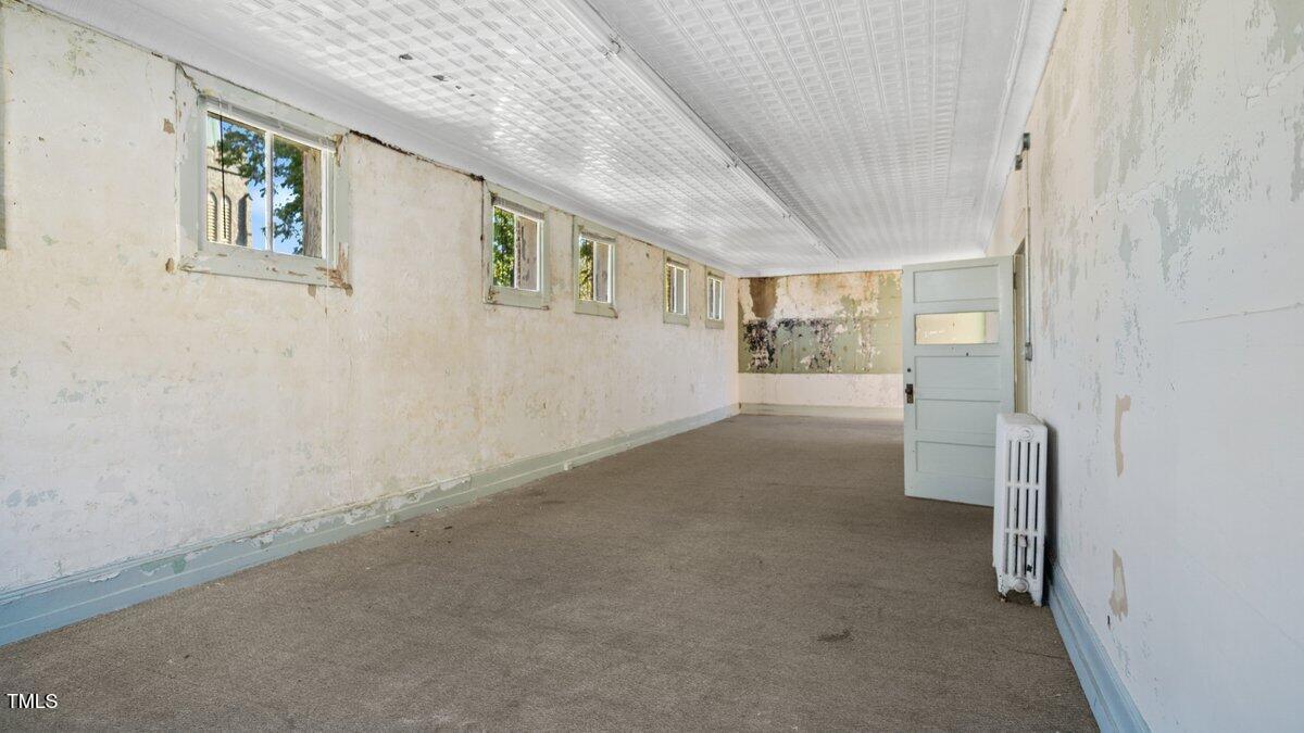 116 Young Street Property Photo 14