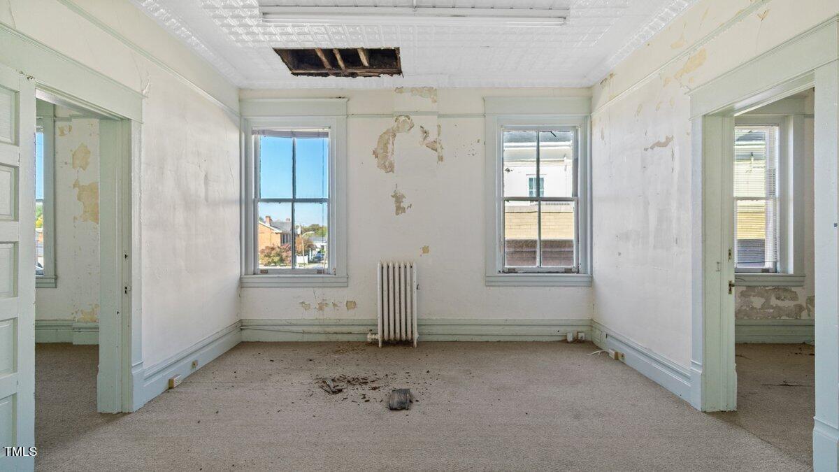 116 Young Street Property Photo 21