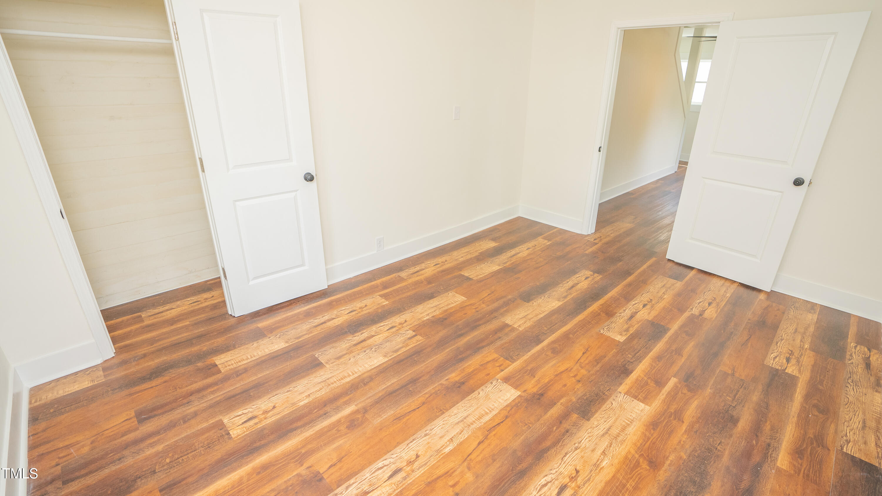 304 Cherry Grove Street Property Photo 18