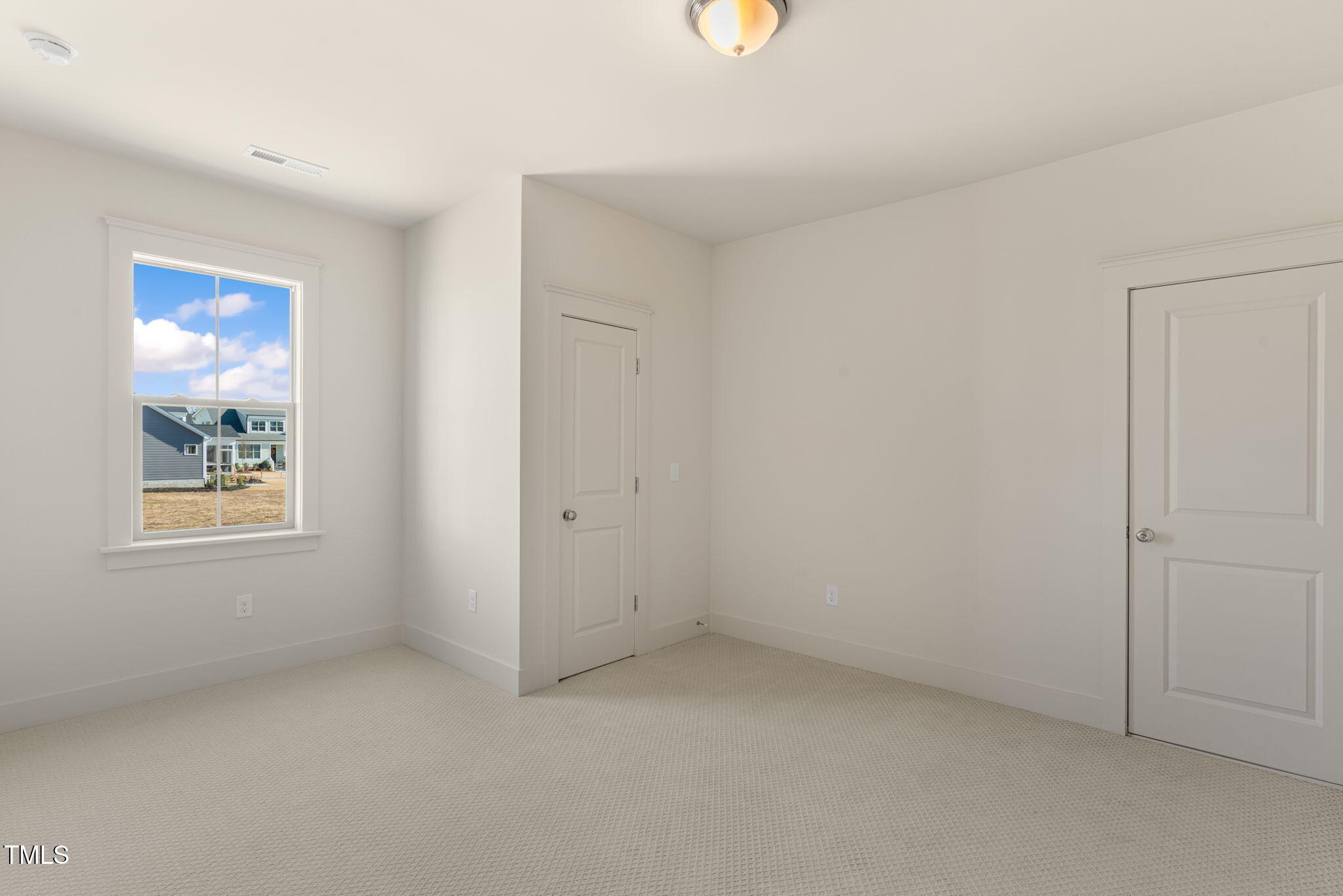 465 Douglas Falls Drive Property Photo 31