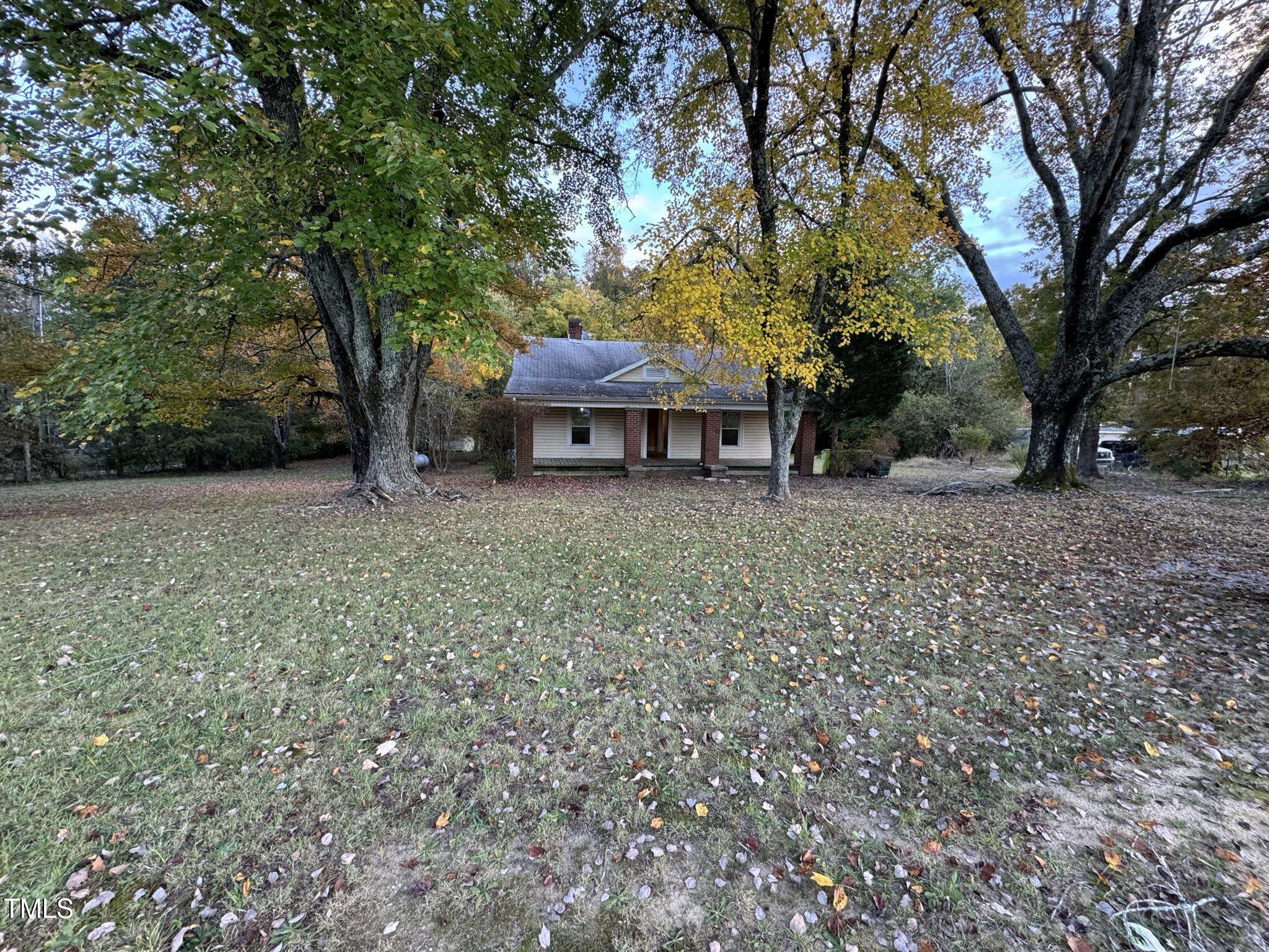 2912 Cheek Road Property Photo 3