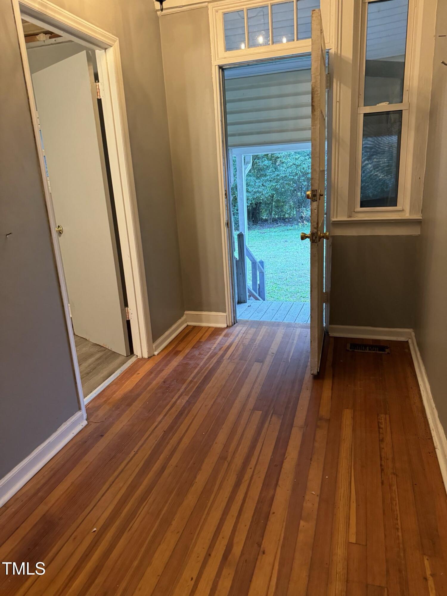 2912 Cheek Road Property Photo 8