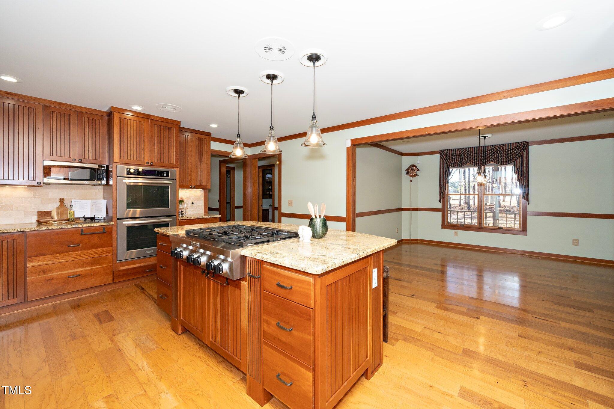 7925 S Highway 55 Property Photo 6