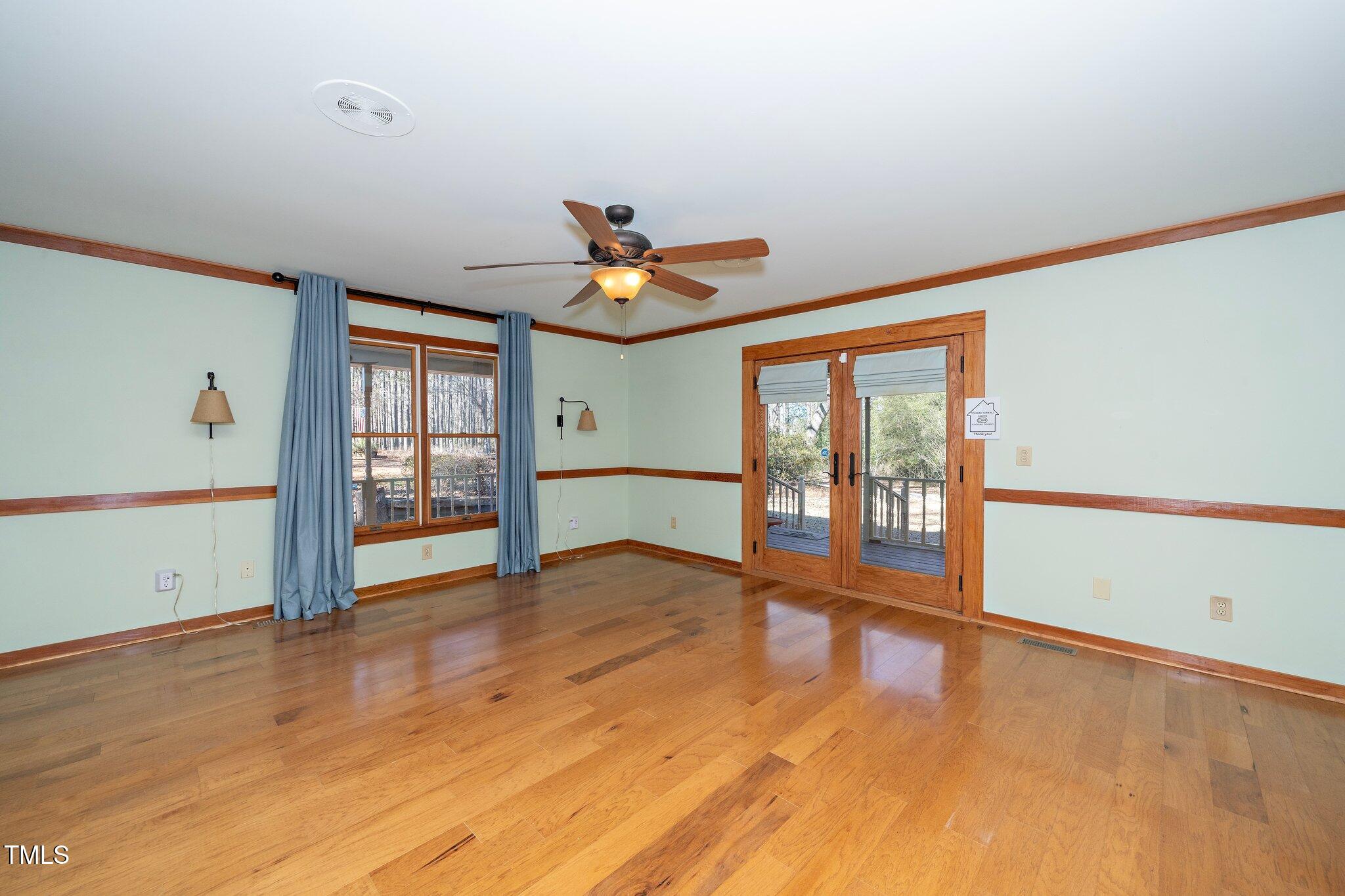 7925 S Highway 55 Property Photo 18