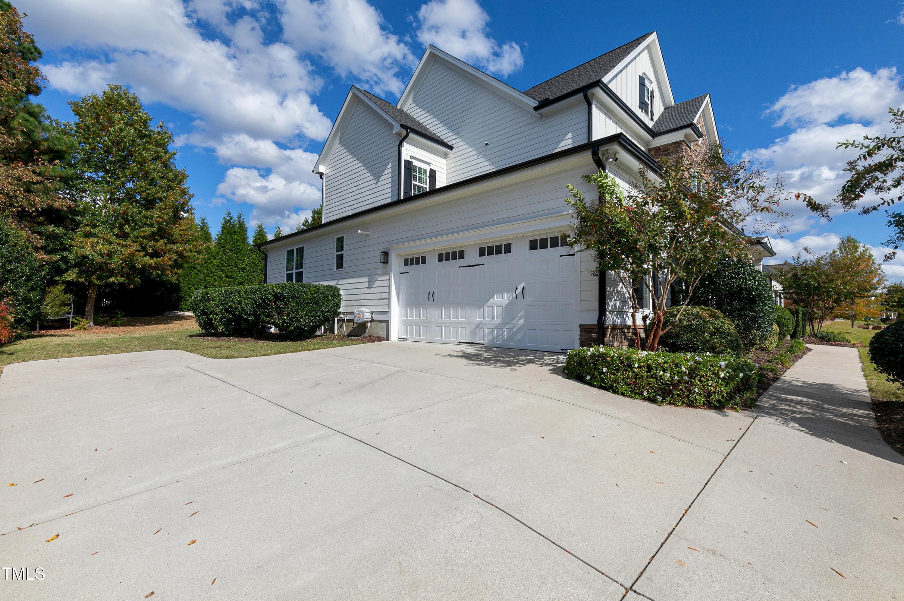 210 Sunset Bluffs Drive Property Photo 55