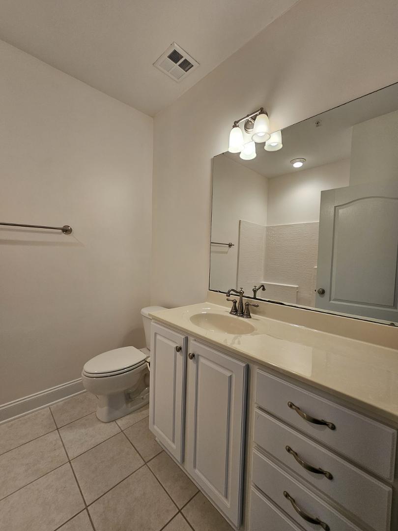 1401 Coopershill Drive Apt 108 Property Photo 10