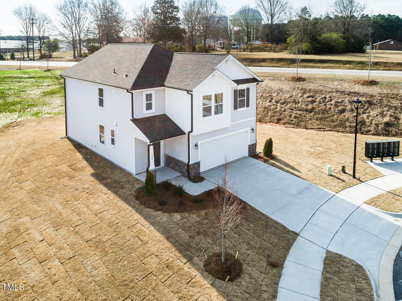 305 Little Creek Drive Property Photo 4