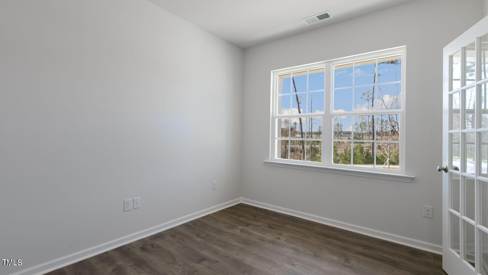 1131 Misty Creek Drive Property Photo 4