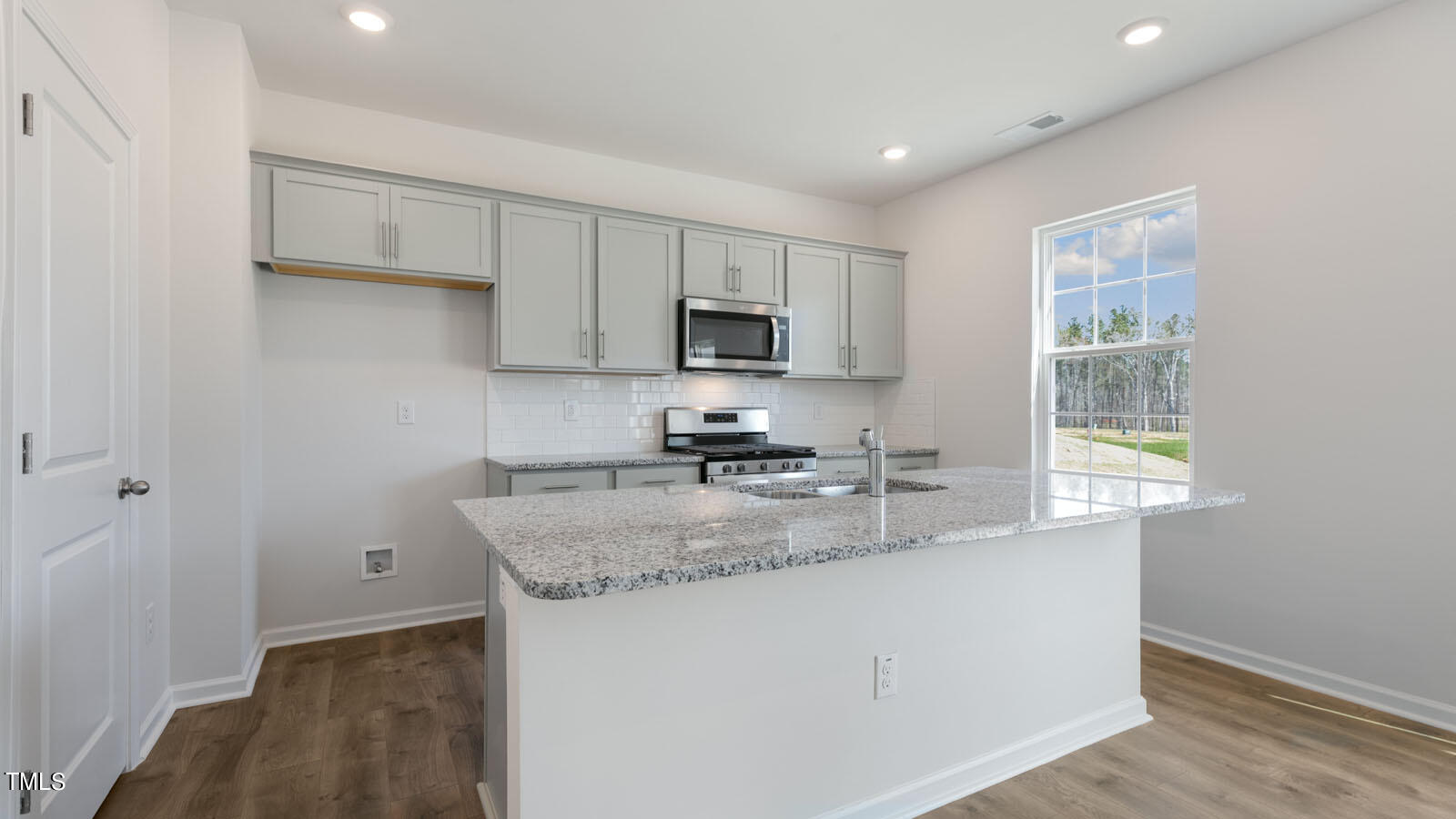 1131 Misty Creek Drive Property Photo 6