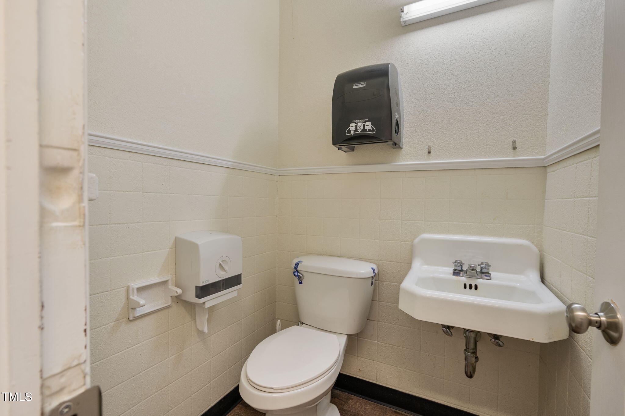 707 Lassiter Street Property Photo 22