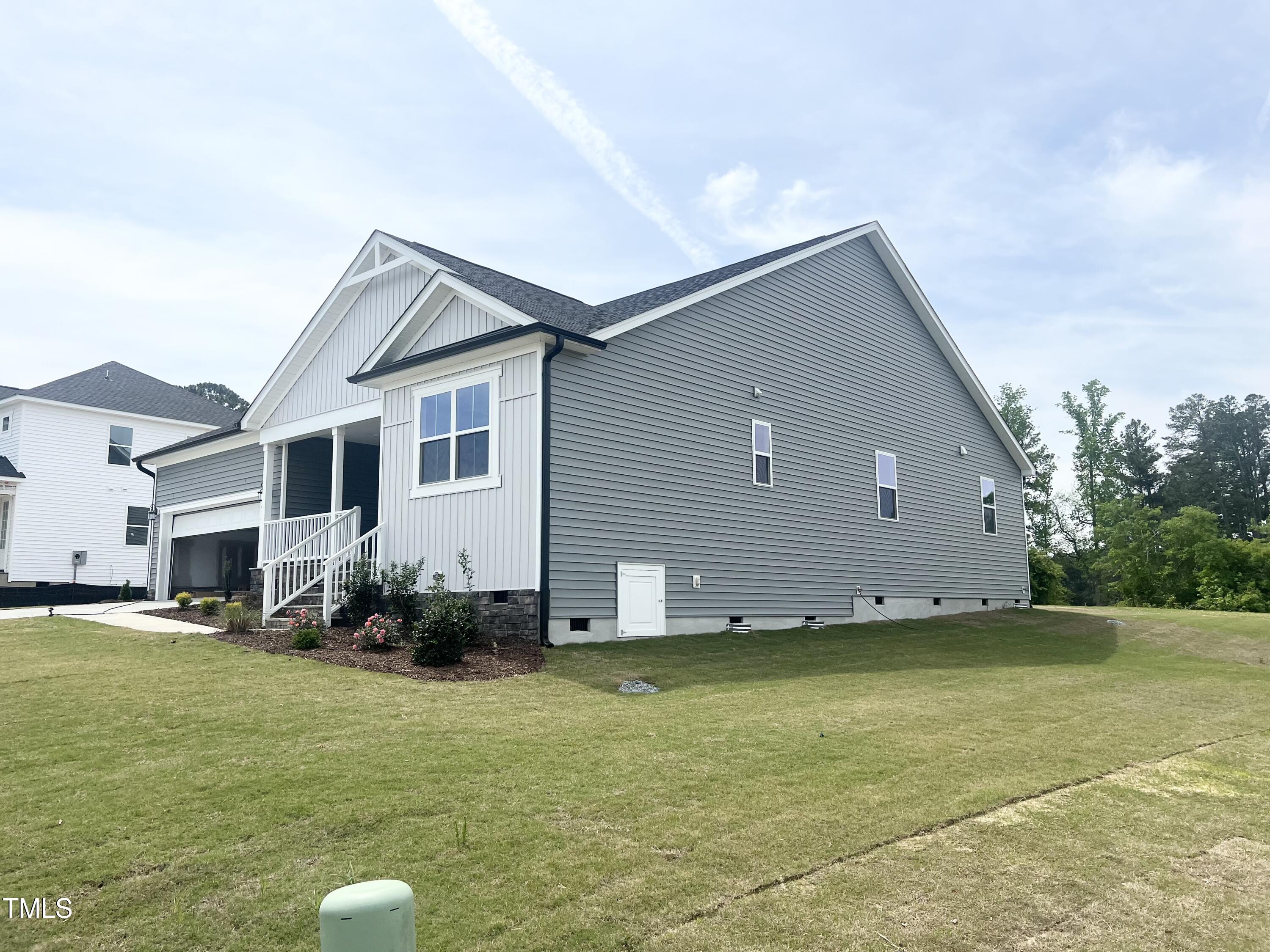 490 Barbour Farm Lane Property Photo 2