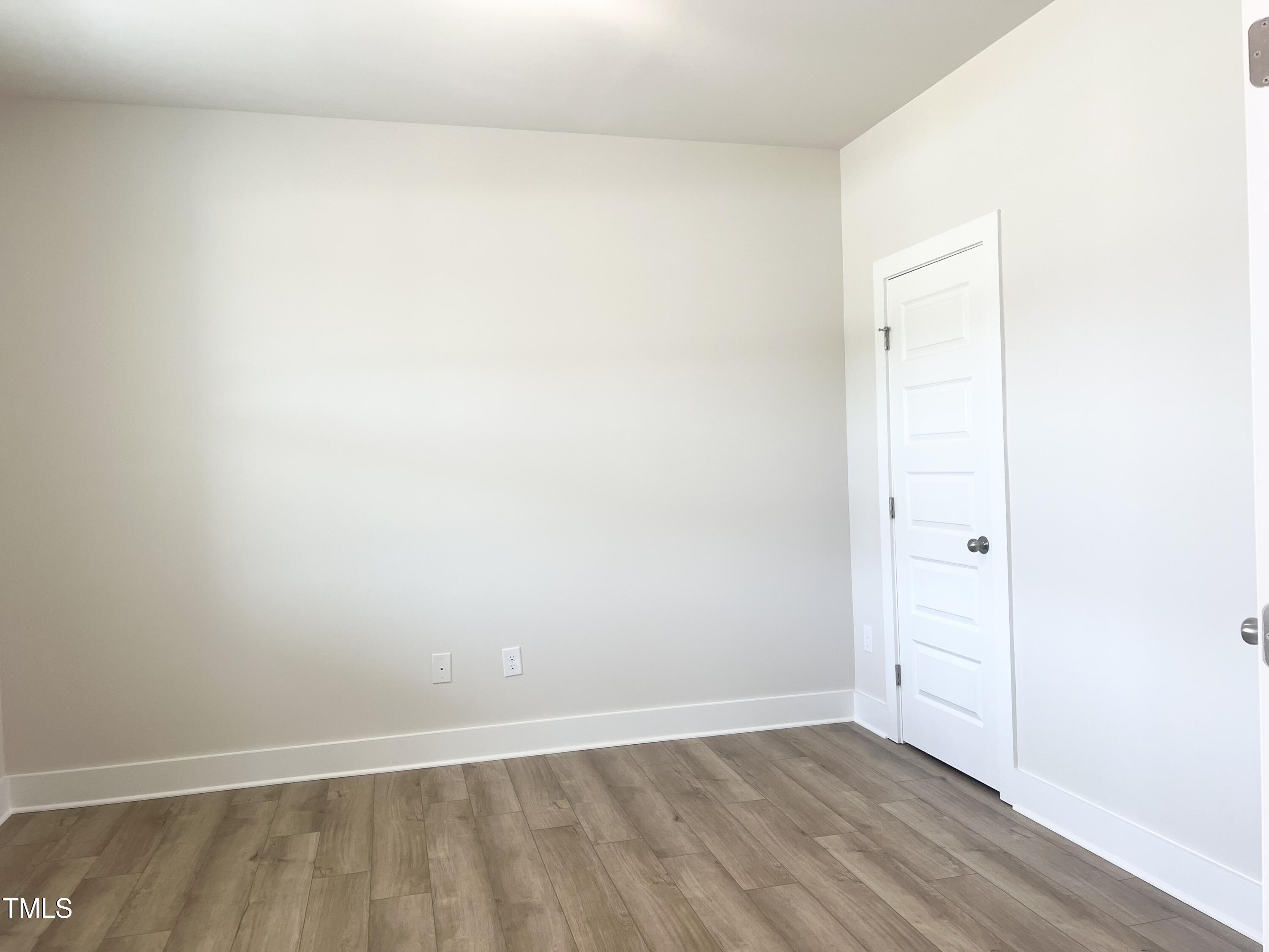490 Barbour Farm Lane Property Photo 4