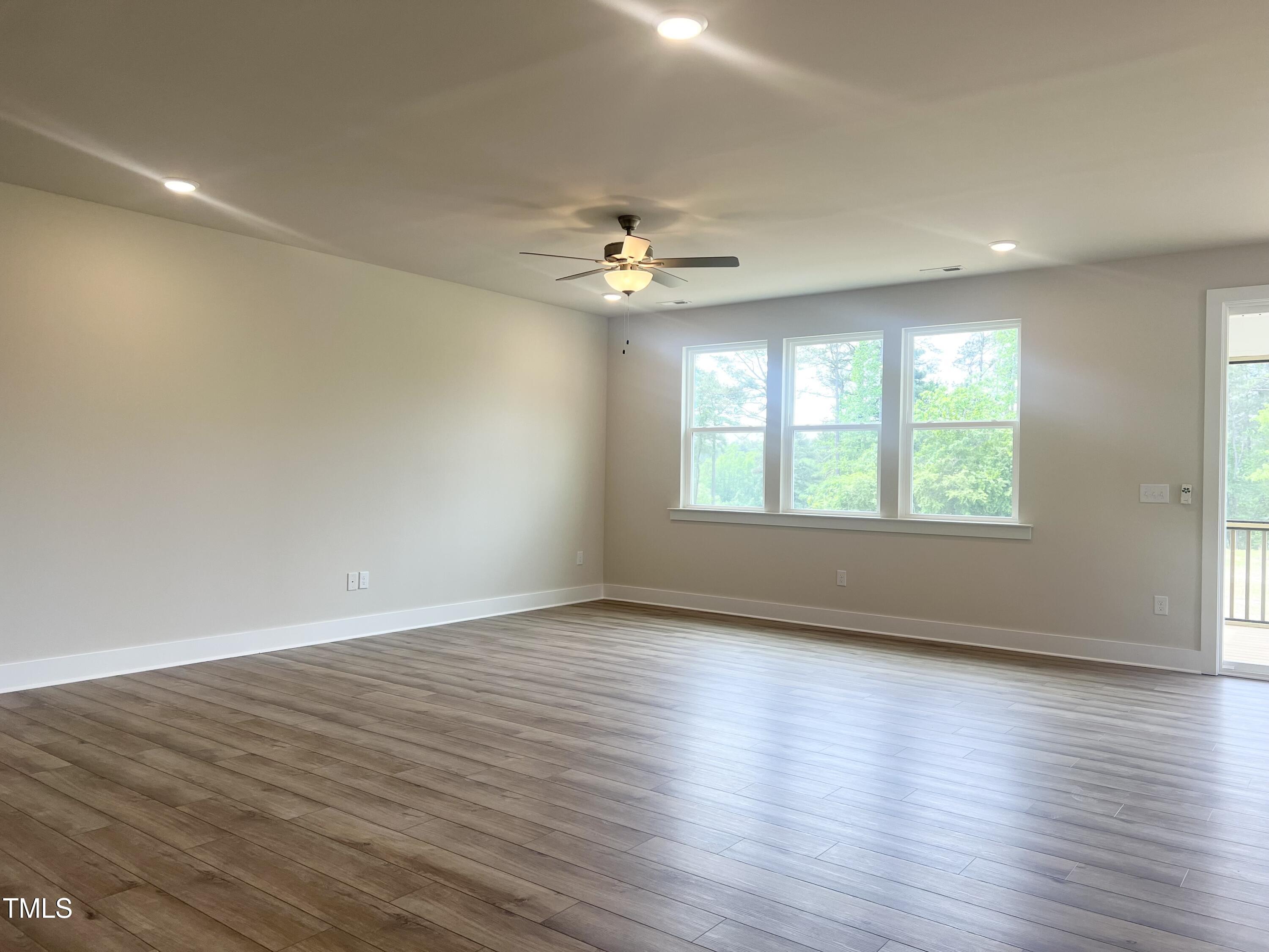 490 Barbour Farm Lane Property Photo 6