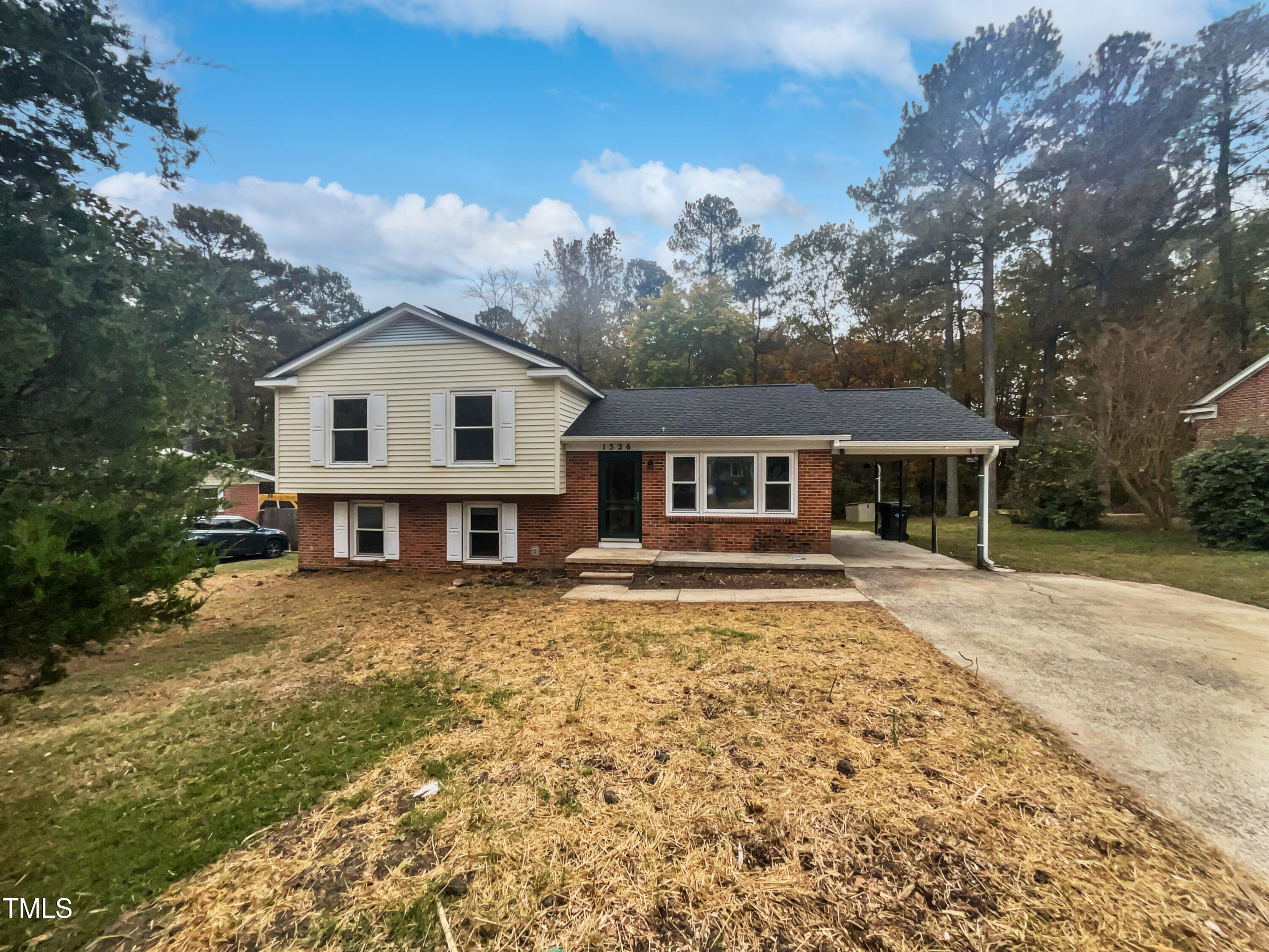 1526 Clermont Road Property Photo 1