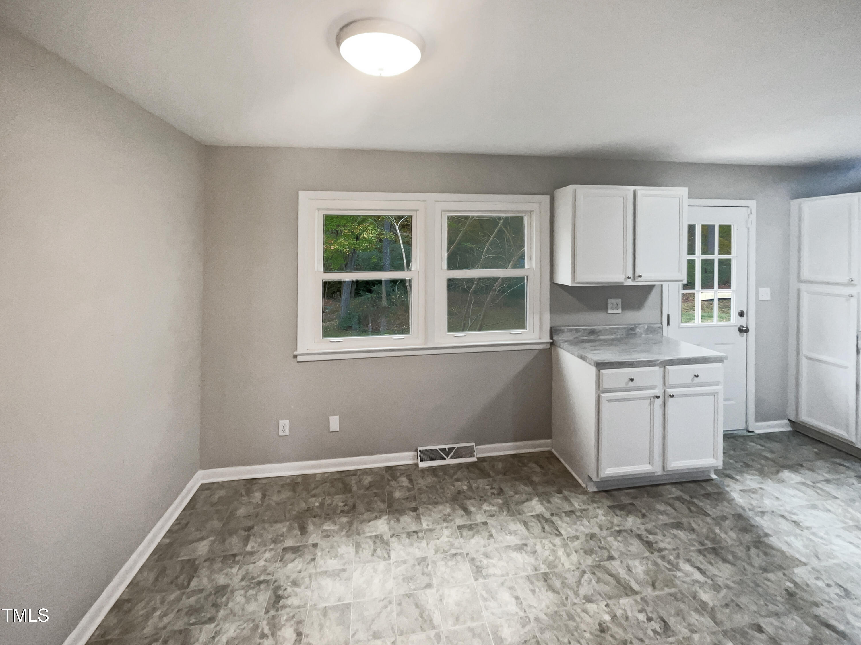 1526 Clermont Road Property Photo 12