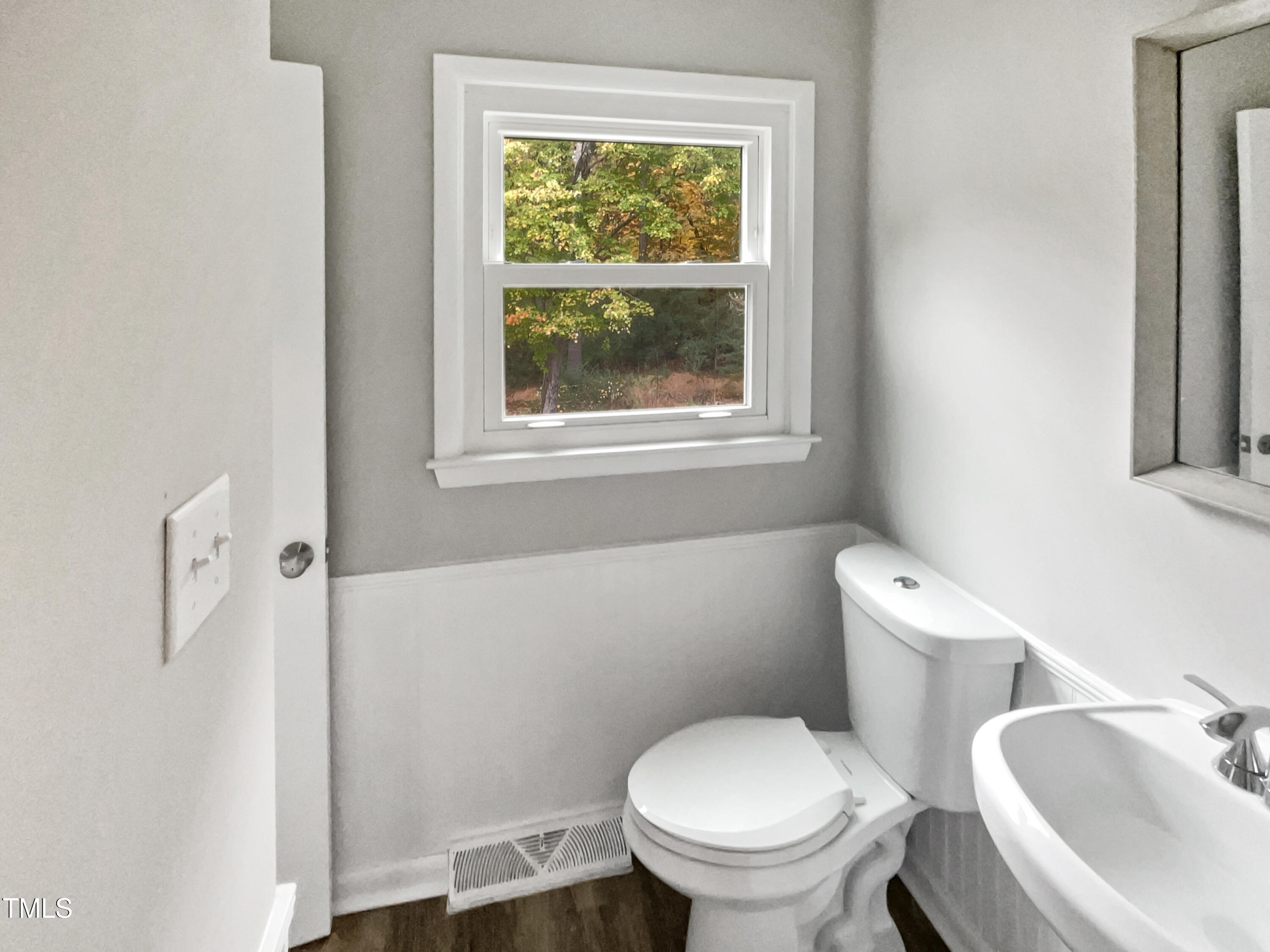 1526 Clermont Road Property Photo 19