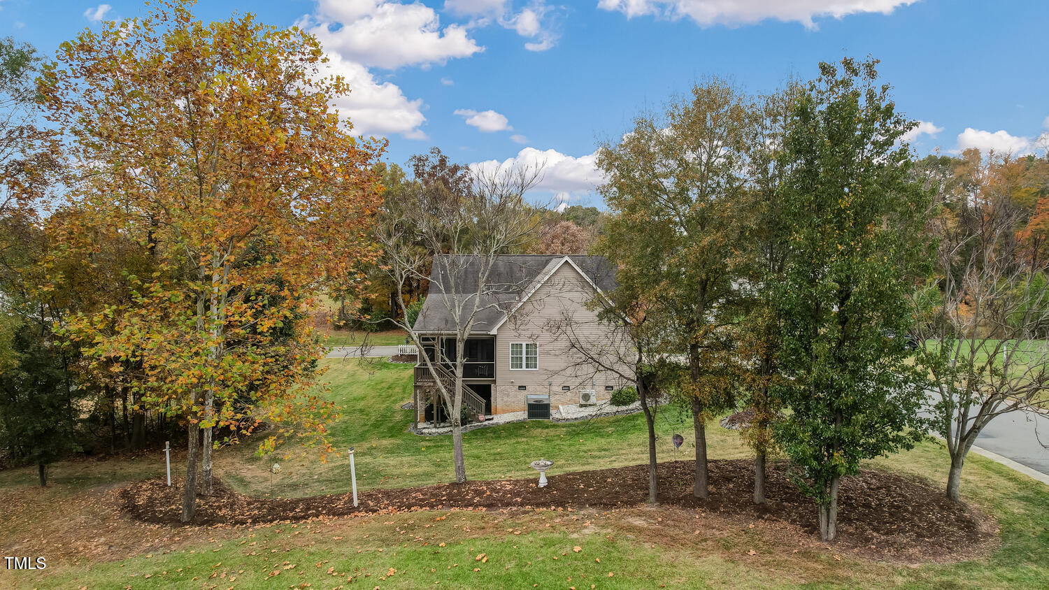 401 Daisy Court Property Photo 38