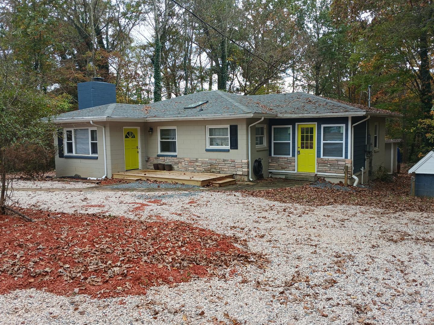 1305 Lynn Road Property Photo 1